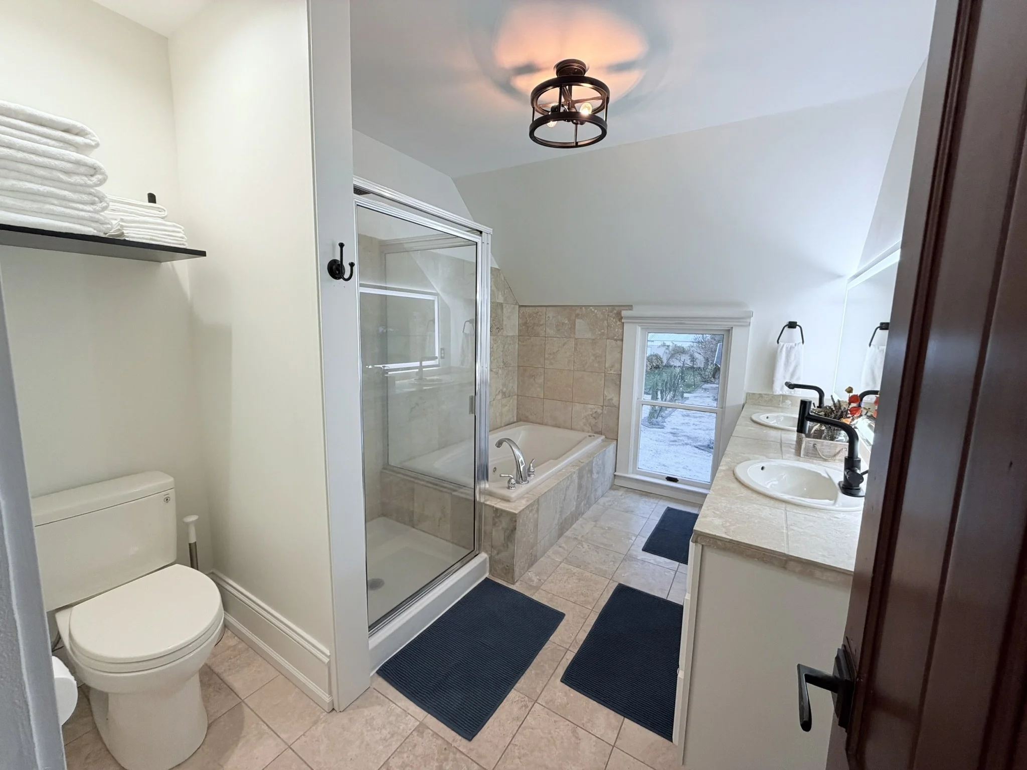 Bathroom Upstairs with shower and tub