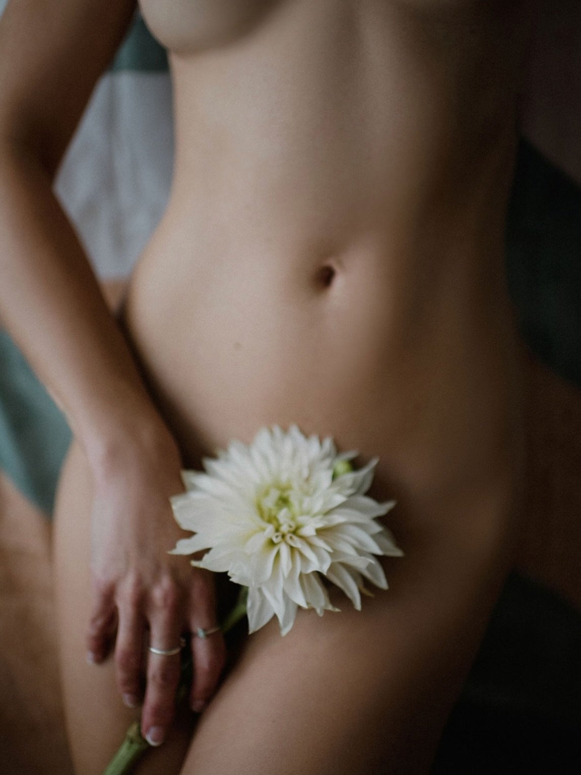 Body acceptance isn&rsquo;t a one-time decision, or something that happens overnight.
It&rsquo;s not a switch you flip where suddenly you love everything you see in the mirror.
Some days you feel strong and radiant.
Other days&hellip; you don&rsquo;t