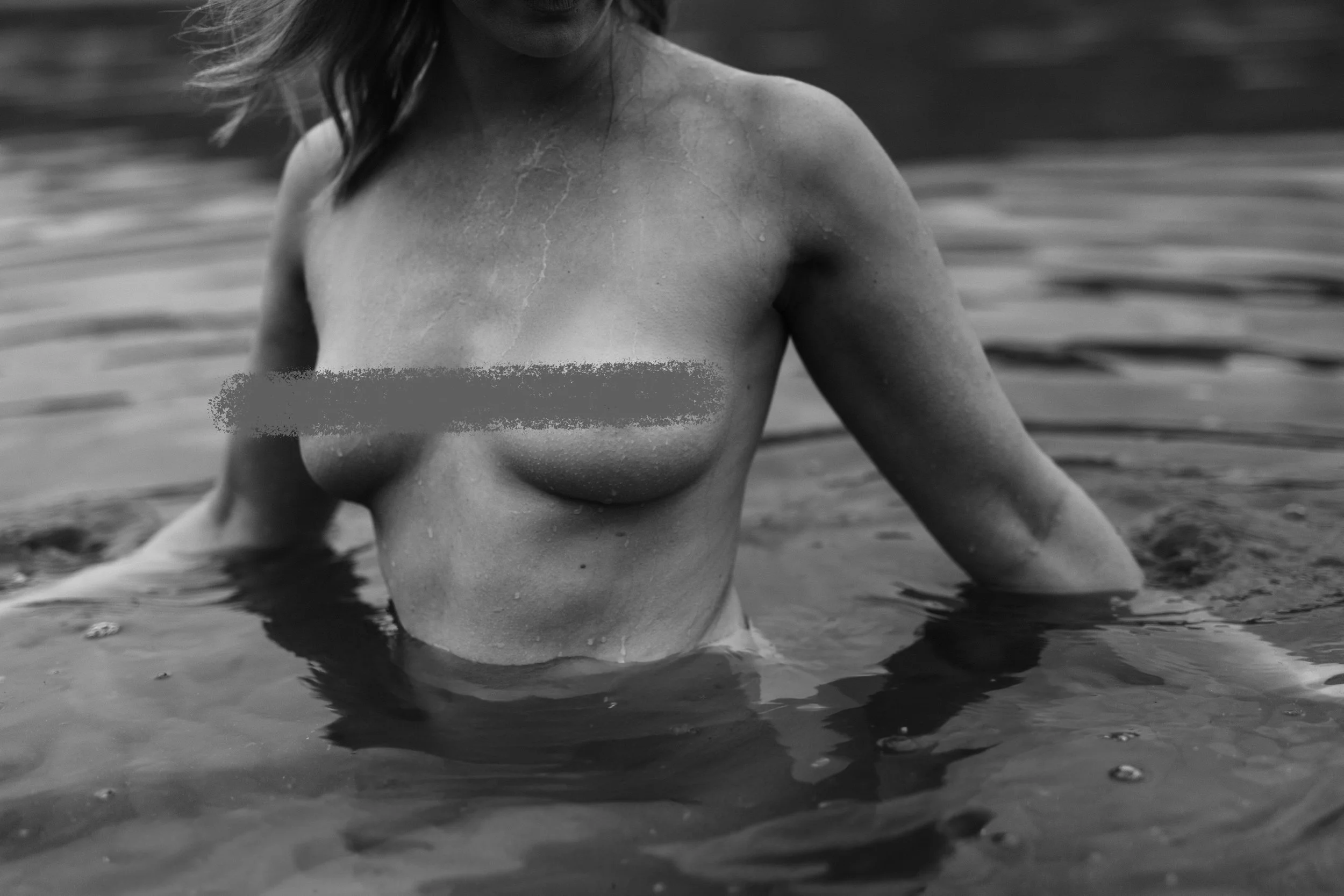 I have been loving all the water sessions lately and am just sooo pumped with this image and how the whole day turned out. 

Being able to photograph women who fully trust the process and all my ideas always makes my creative heart sing