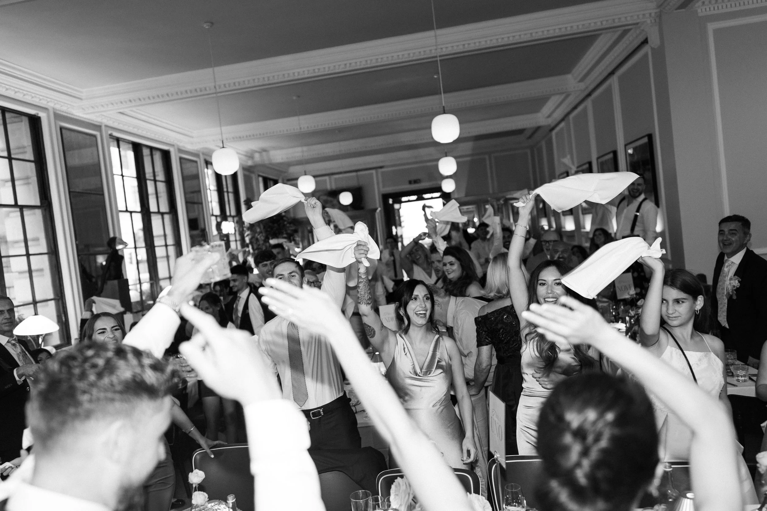 1lombardstreetweddingB&W-805.JPG