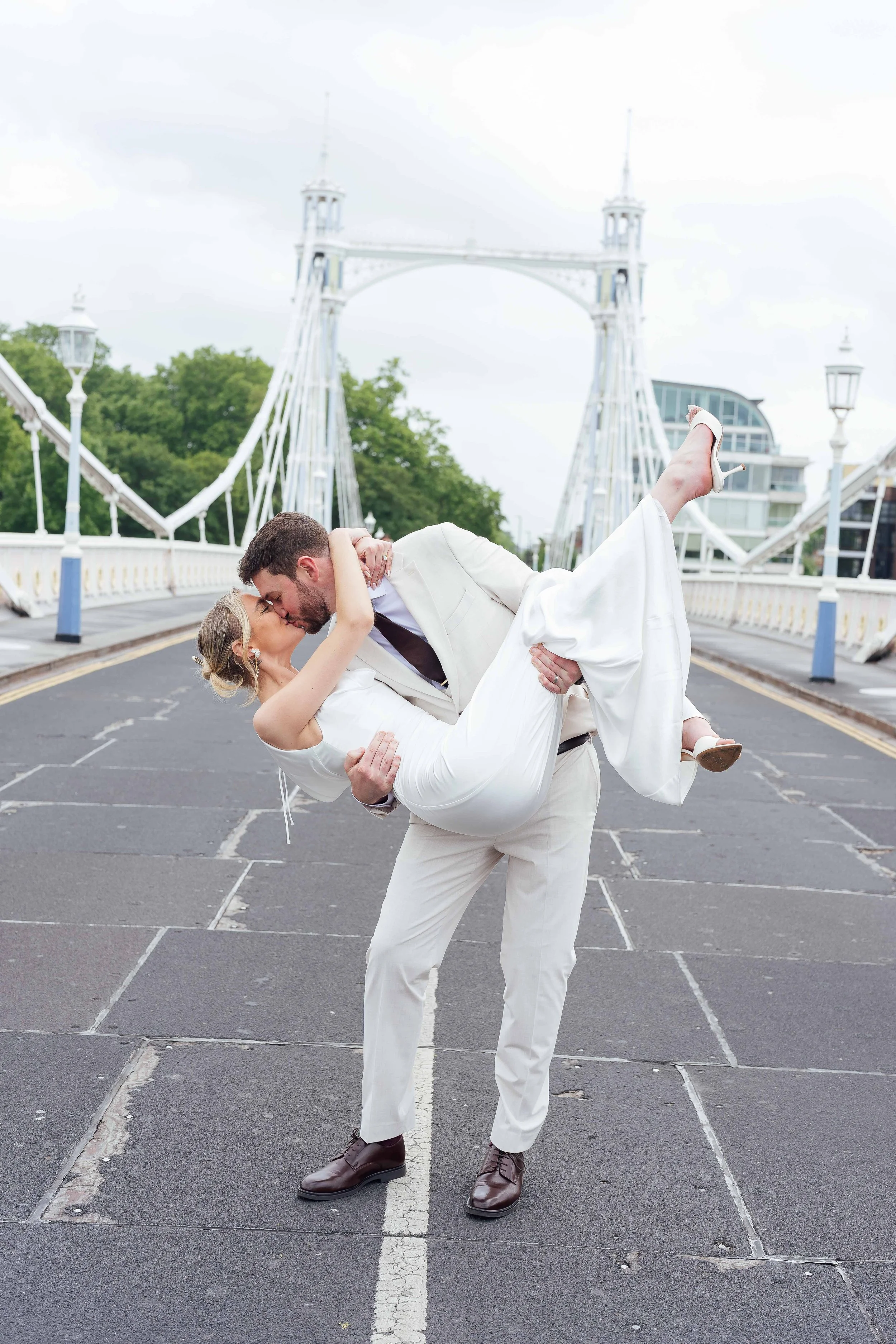 Chelsea town hall wedding photography-43.JPG