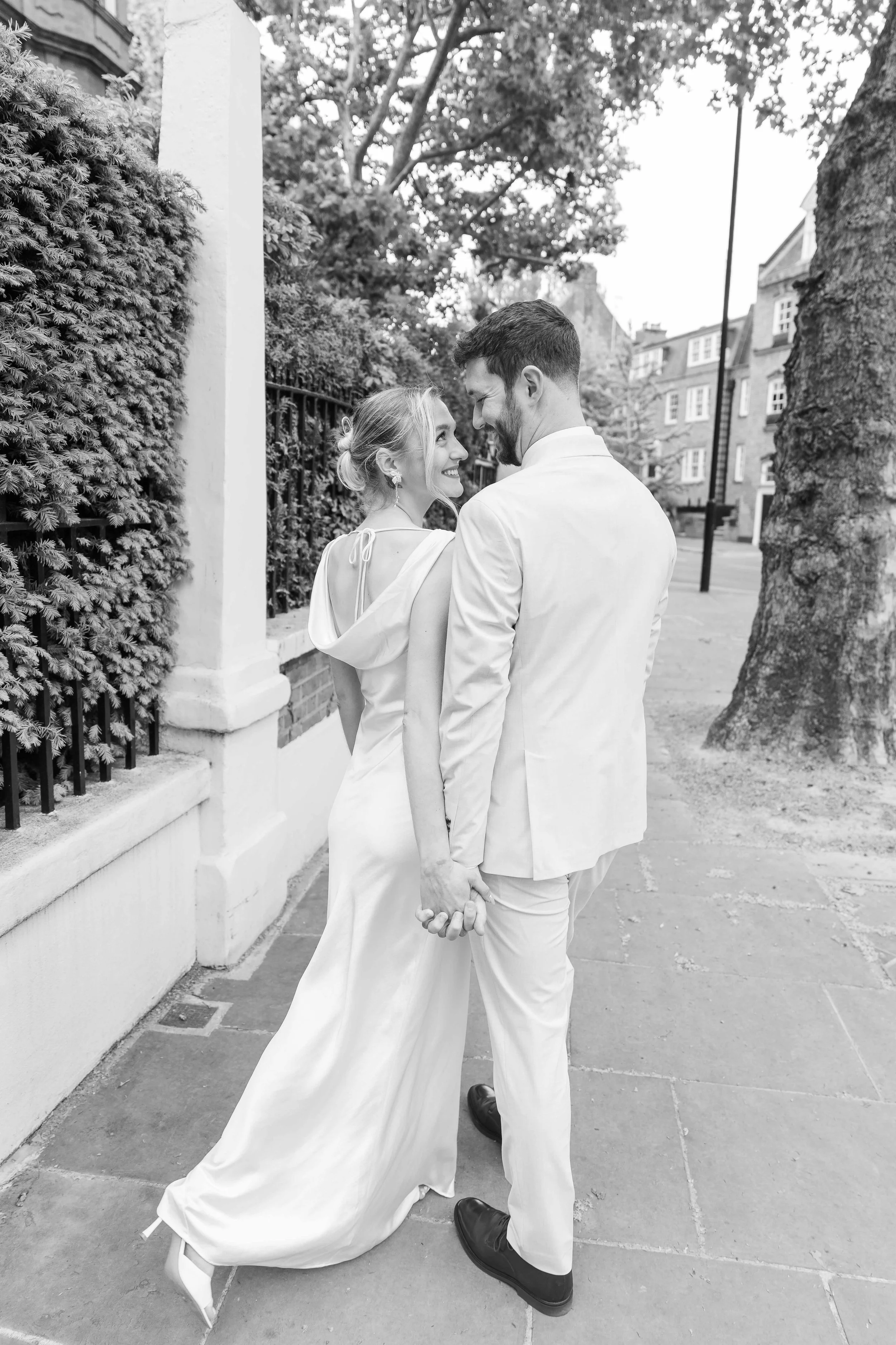 Chelsea town hall wedding photography-70.JPG