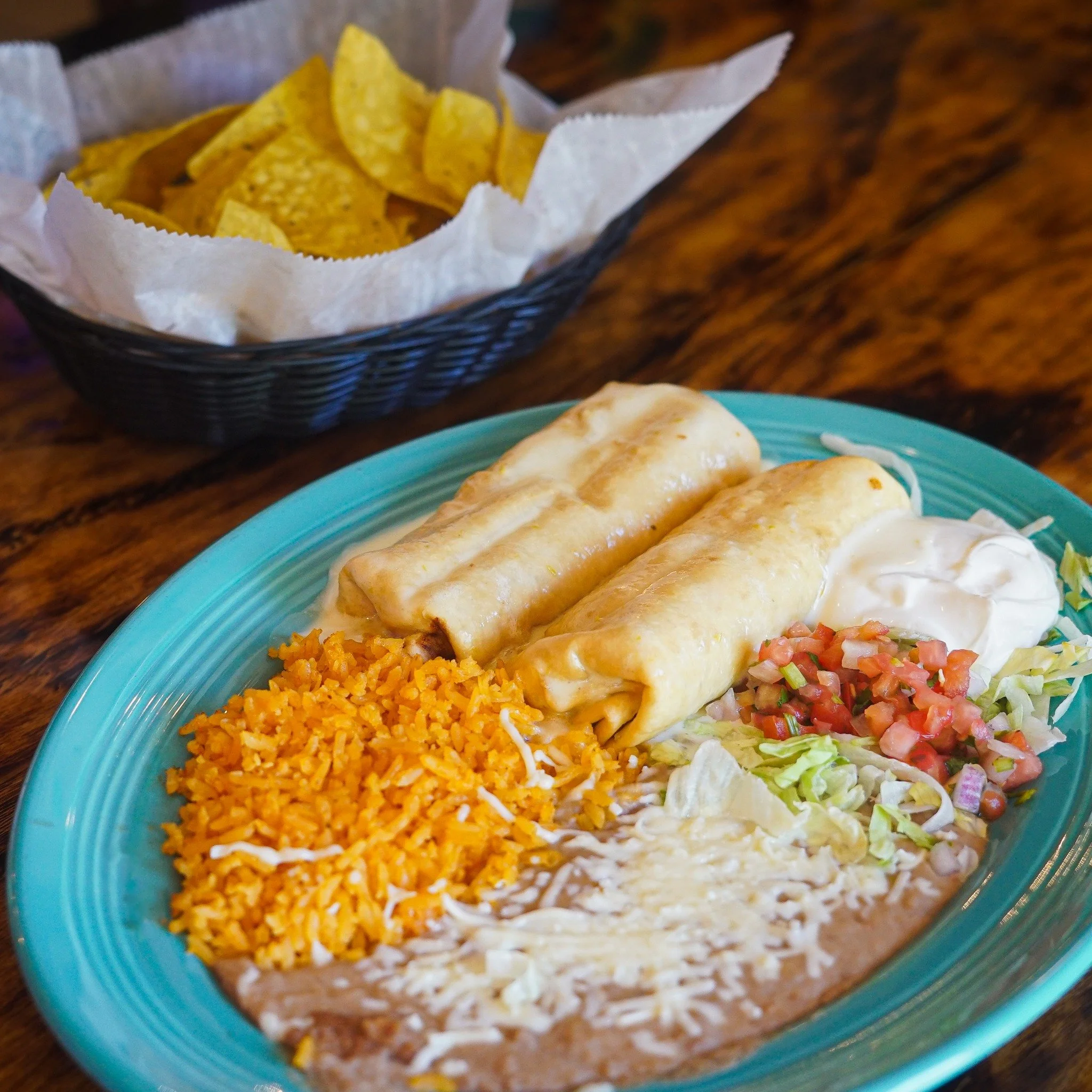 We&rsquo;re back to our regular hours&mdash;stop in for lunch! 😊