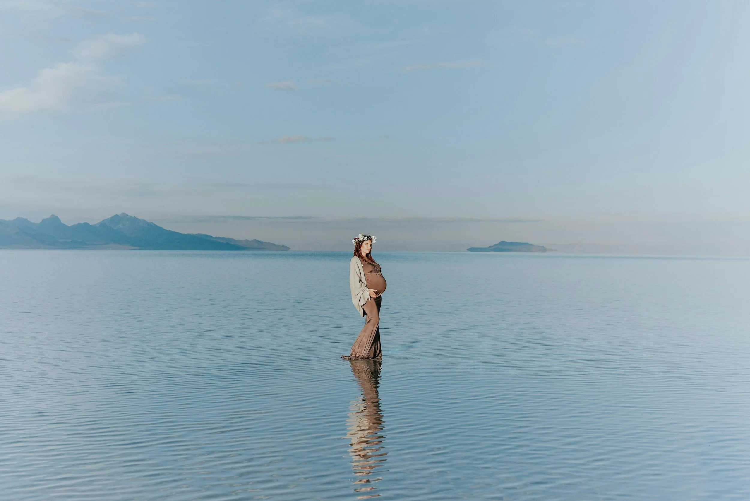 Maternity Photoshoot Magic: Capture the Glow in Turks and Caicos