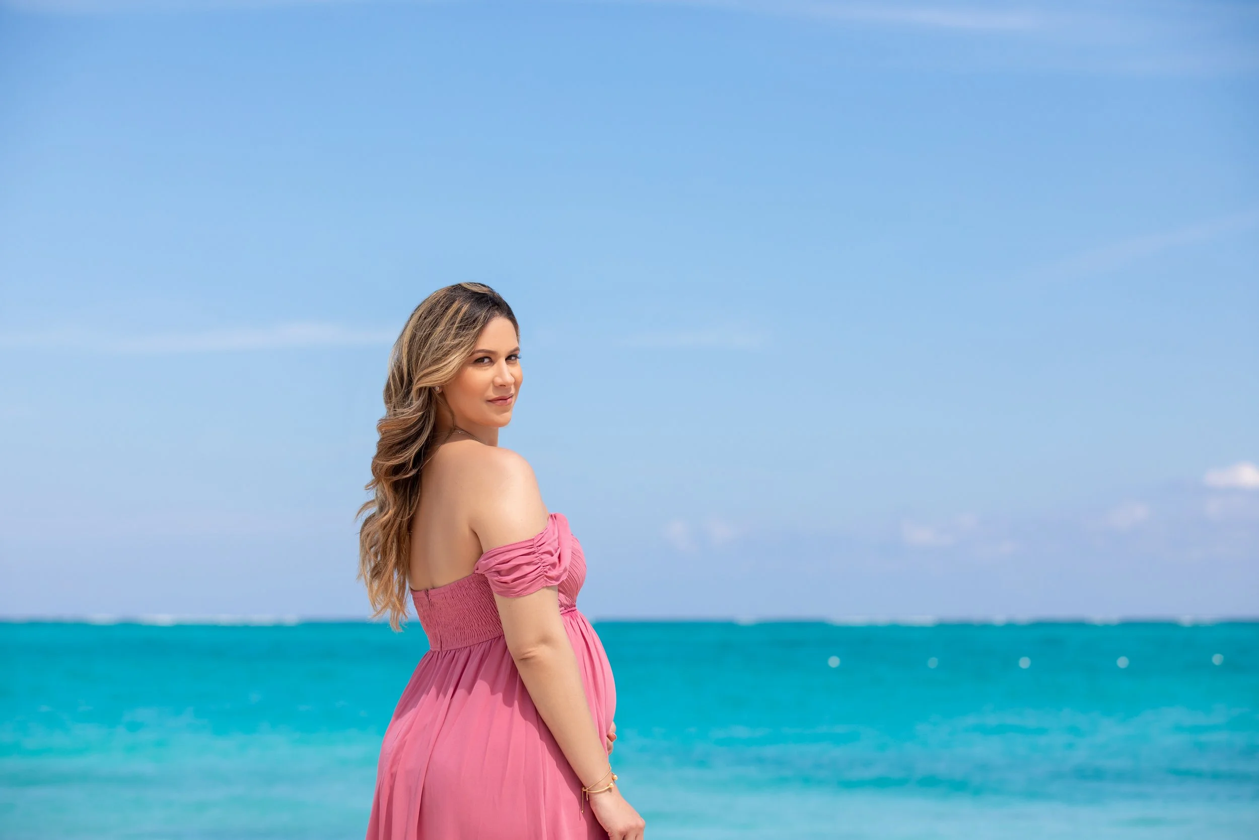 Create Unforgettable Turks and Caicos Maternity Photos