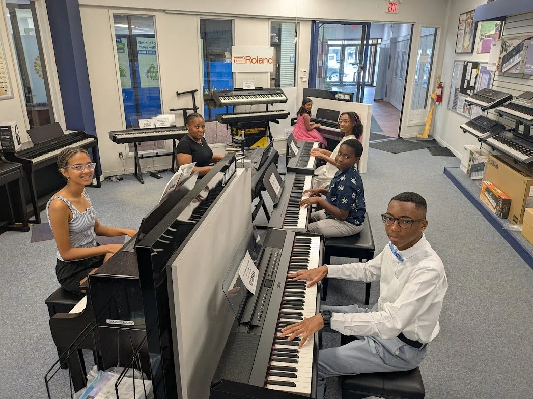 Kids Beginner Group Piano Lessons Ages 13+