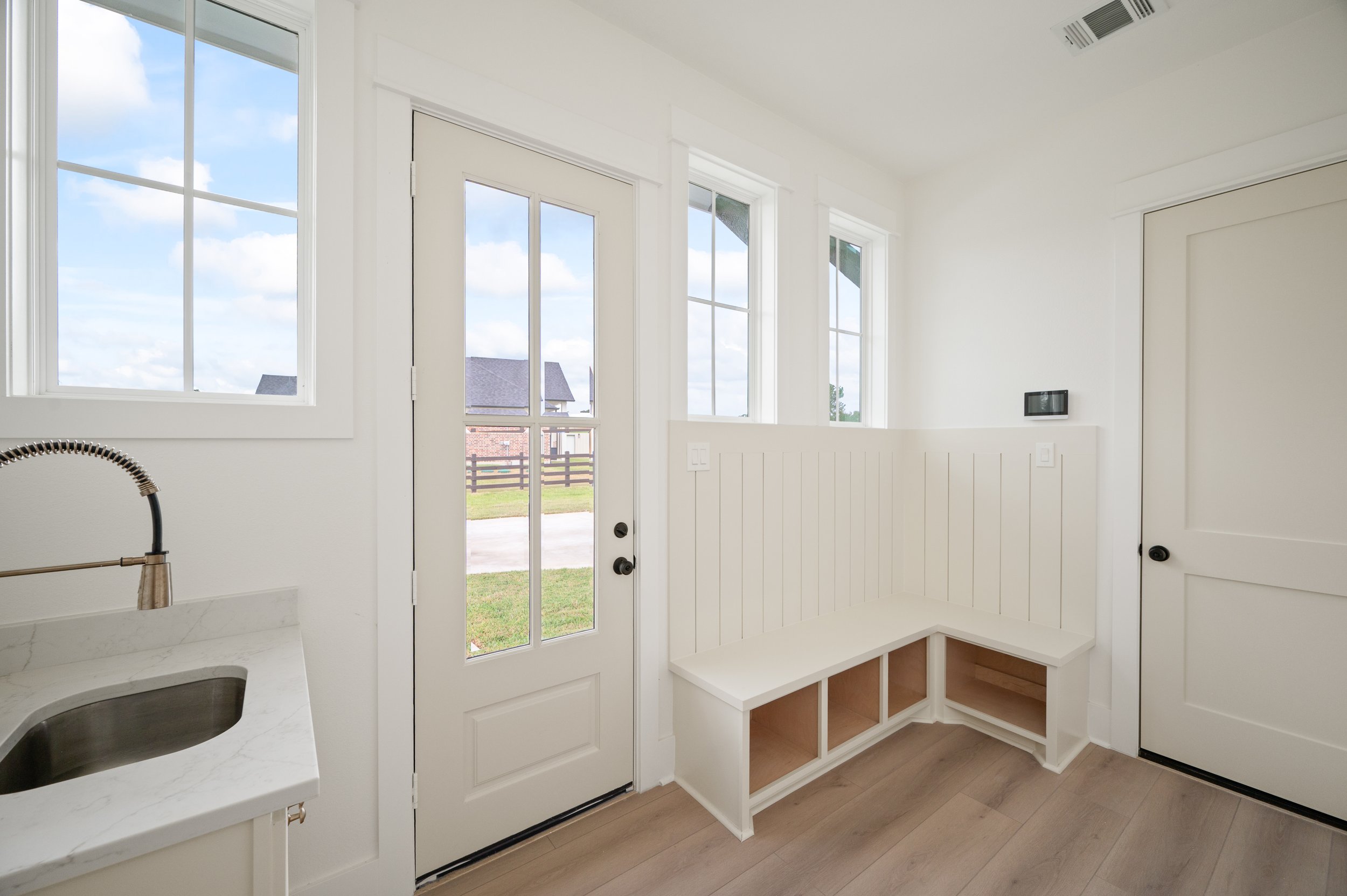 Hopeview Way 24940  114.jpg