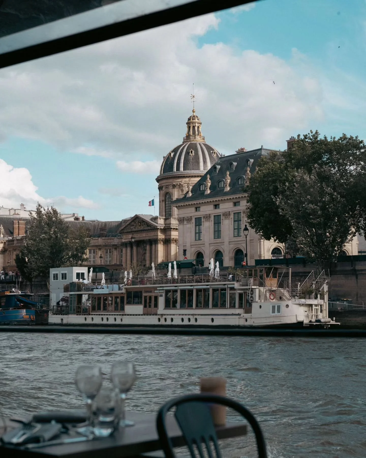 En Seine! 🛥️🗼✨