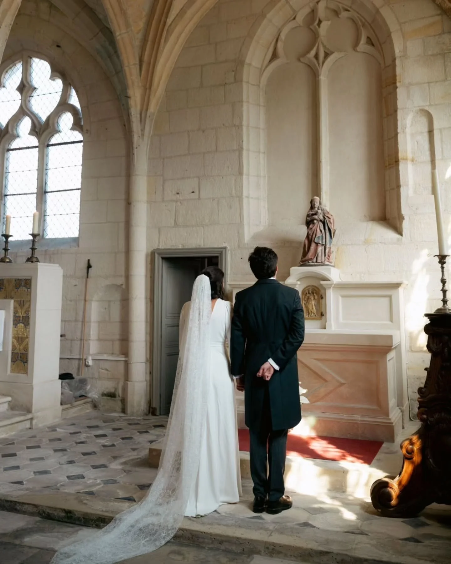 Les &eacute;motions lors de la c&eacute;r&eacute;monie 💍👰💒

📅 Les r&eacute;servations pour la saison 2026 sont ouvertes. Plus d&rsquo;infos et contact sur olivierdarny.com/

@franceprestigeservices.fr @univers_isabellegodet @abbayedelongpont @hot