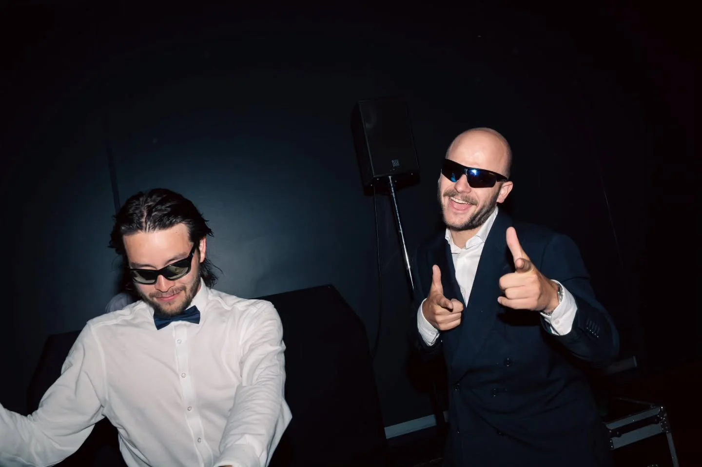 Le moment o&ugrave; le l&acirc;cher prise prend le dessus 🕶️🕺😎

📅 R&eacute;servations ouvertes pour la saison 2027 sur olivierdarny.com 📸