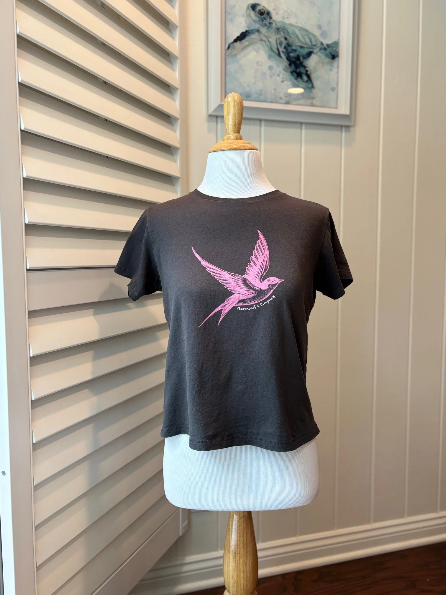 Pink Swallow ~ Pink Beach Collection High-waisted t-shirt