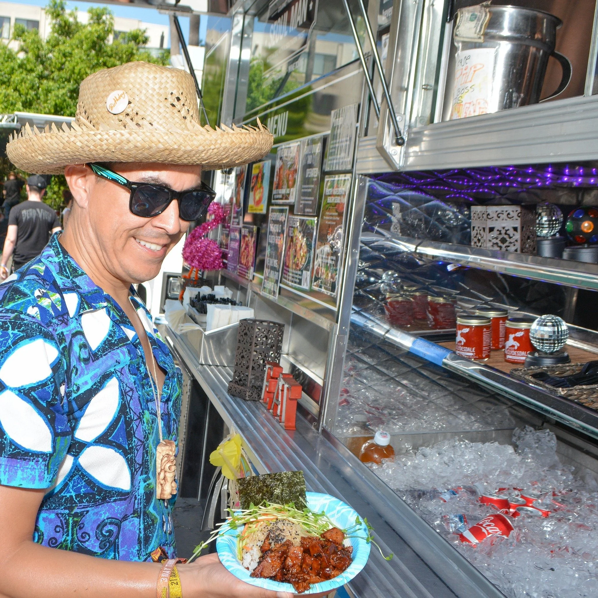 Arizona Tiki Oasis (April 16th-19th) Food Trucks!  Loads of options from all including vegetarian, vegan and gluten-free.

Quick Look Food Truck Schedule!!
~note times below are subject to change~

🍍 Thursday 🍍
5:30pm-9pm
Ho "Taco" Hut 

