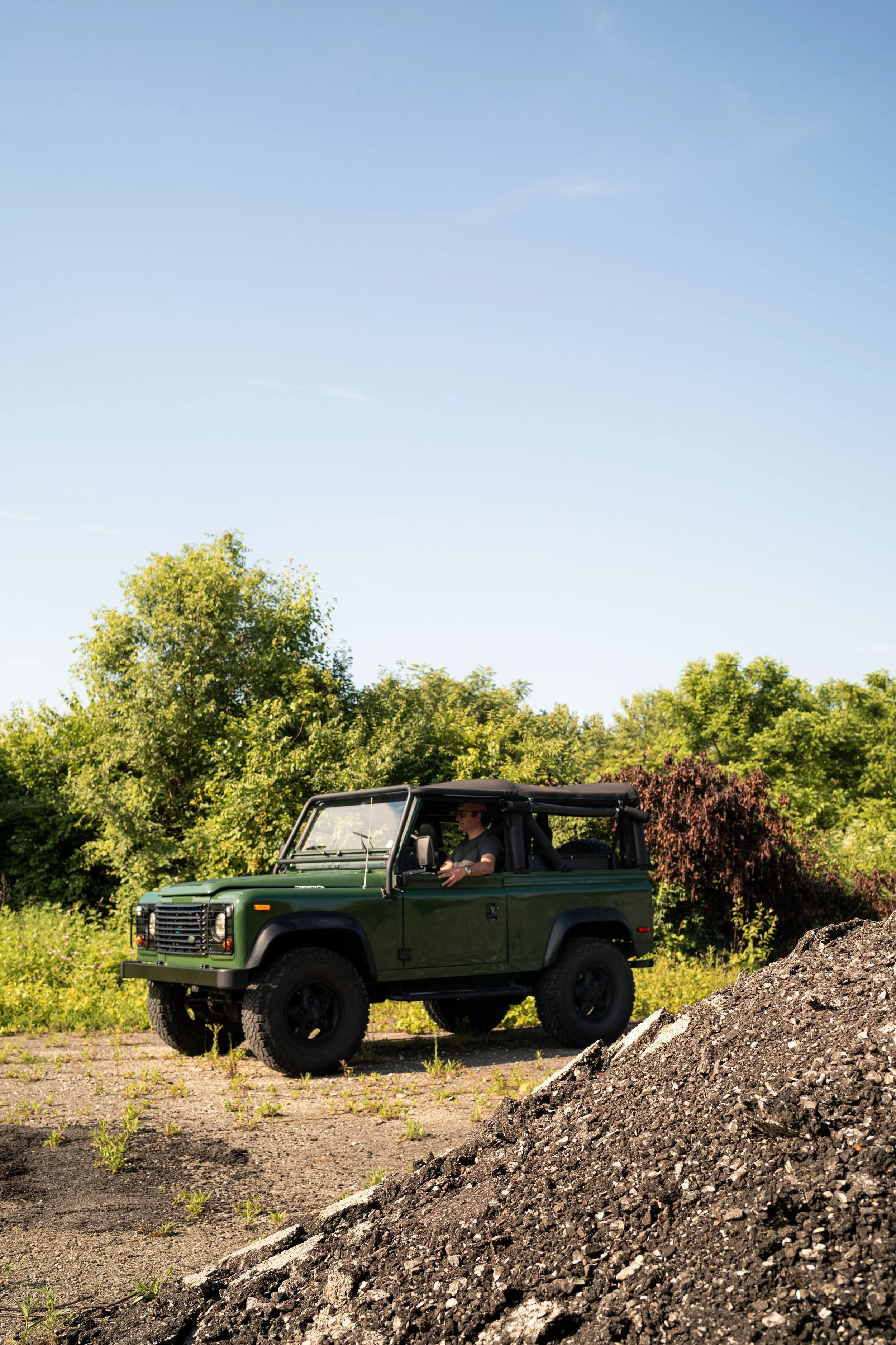 FOR SALE - NAS 1995 Land Rover Defender 90 4.6L V8 5-Speed Manual Soft Top