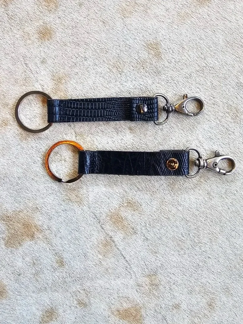 Llavero Letras - Azul lizard