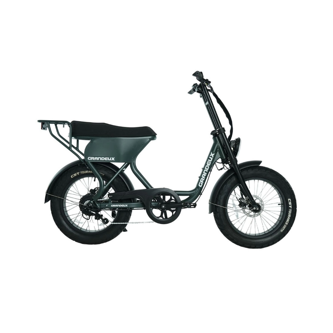 Vélo électrique gris foncé avec cadre robuste, deux pneus épais, et un porte-bagages à l'arrière.