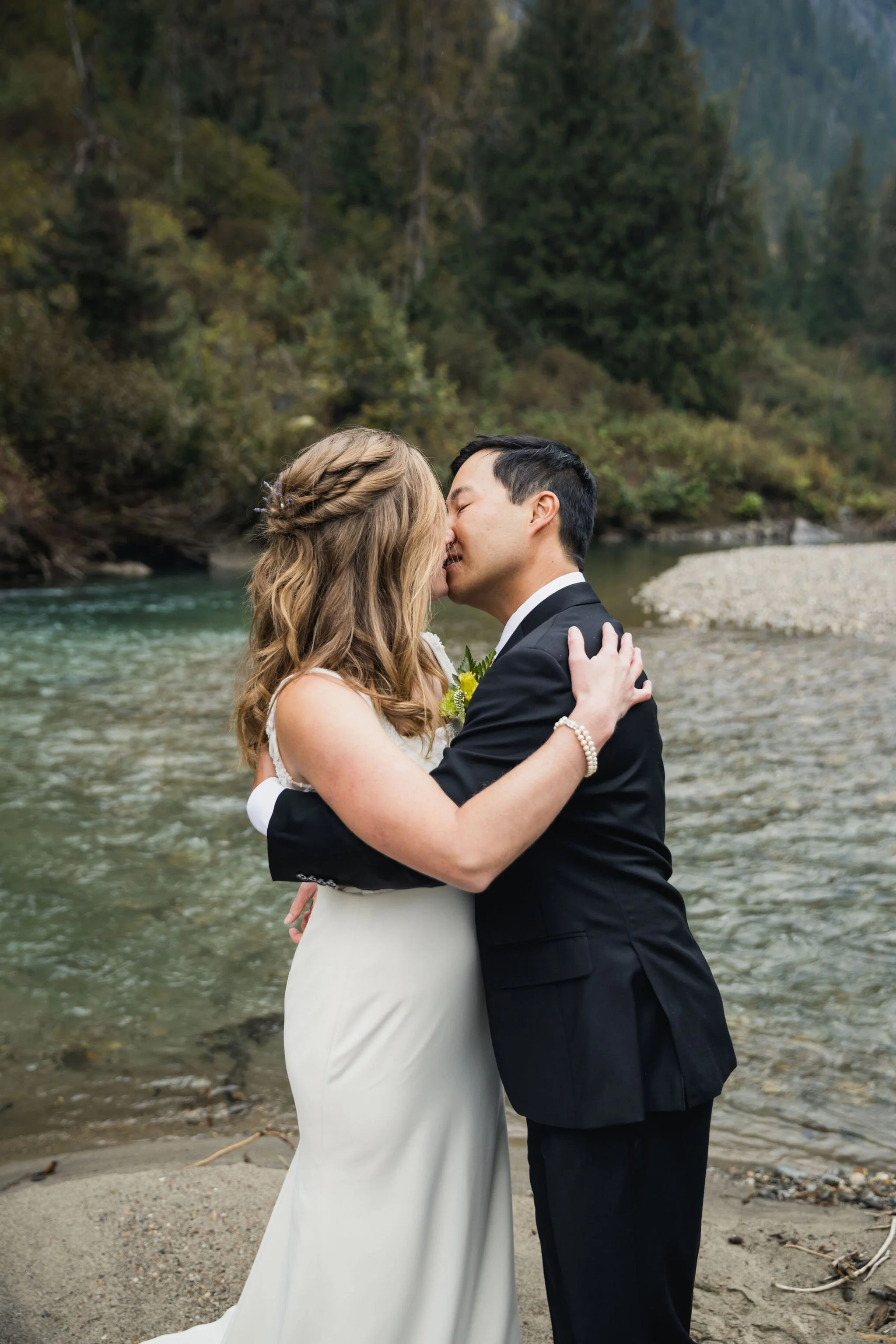 ©BackDeckStudios-CarlyMomo-Elopement-205.jpg