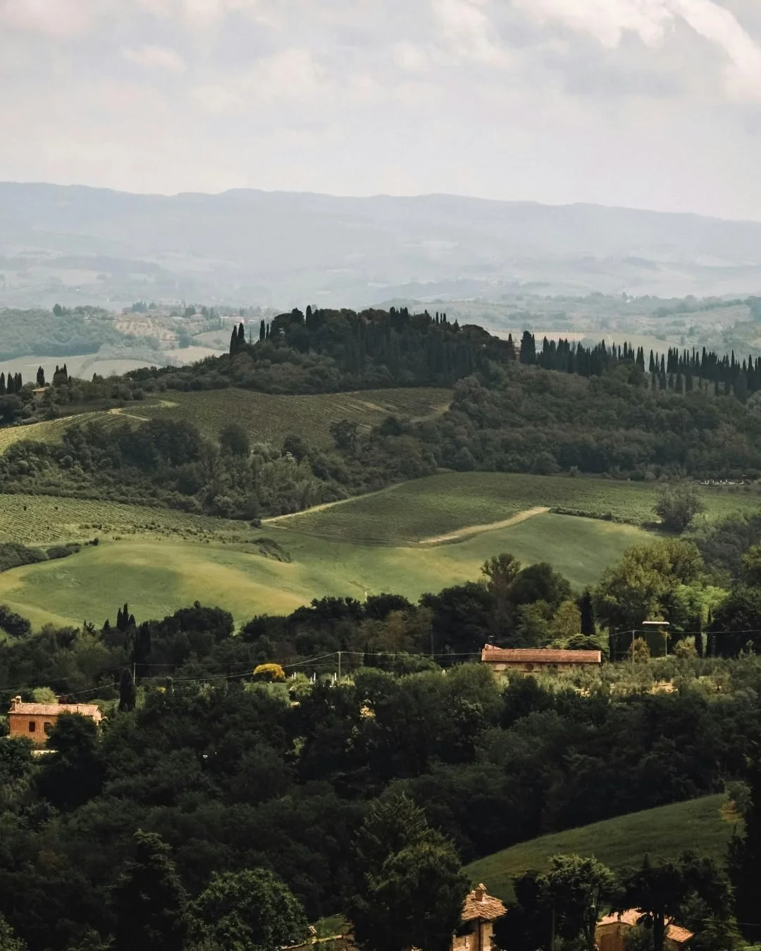 Summer is just around the corner and our planning calendar is filling up fast with the most incredible itineraries! ☀️ Where are you headed this season?

Whether it's a villa in Tuscany, a safari in Africa, island-hopping in Greece, or somewhere comp