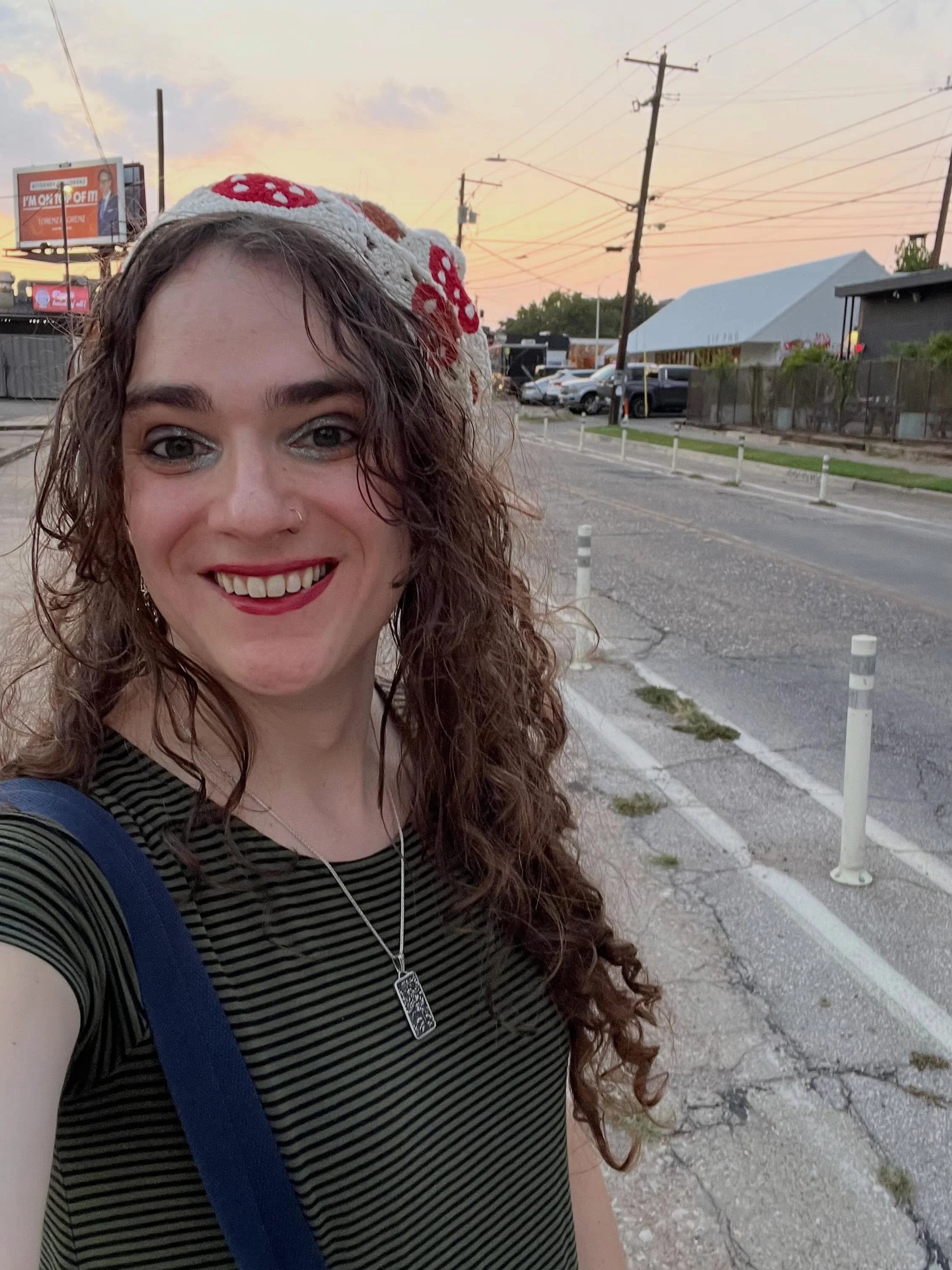 In the voice of @joepera &ldquo;I&rsquo;m trying a new fashion called mushroom headscarf&rdquo; 🍄🧡🍄 feat Rosemary the @subaru_usa 

#headscarf #joepera #goldenhour #transgirl #wlw