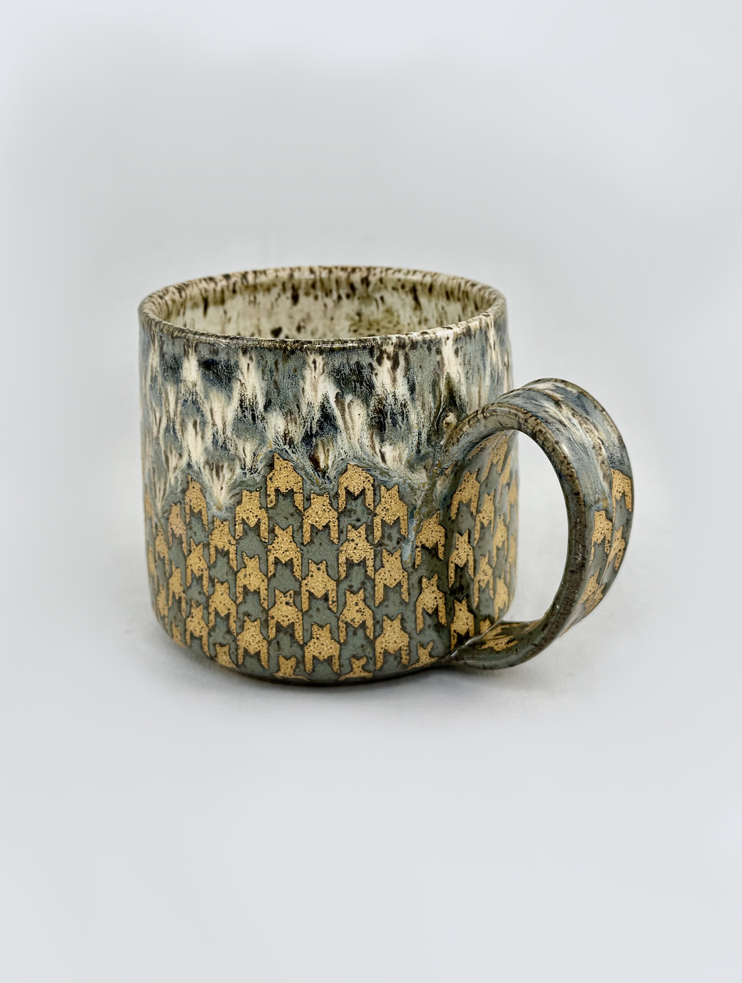 Houndstooth Shoreline