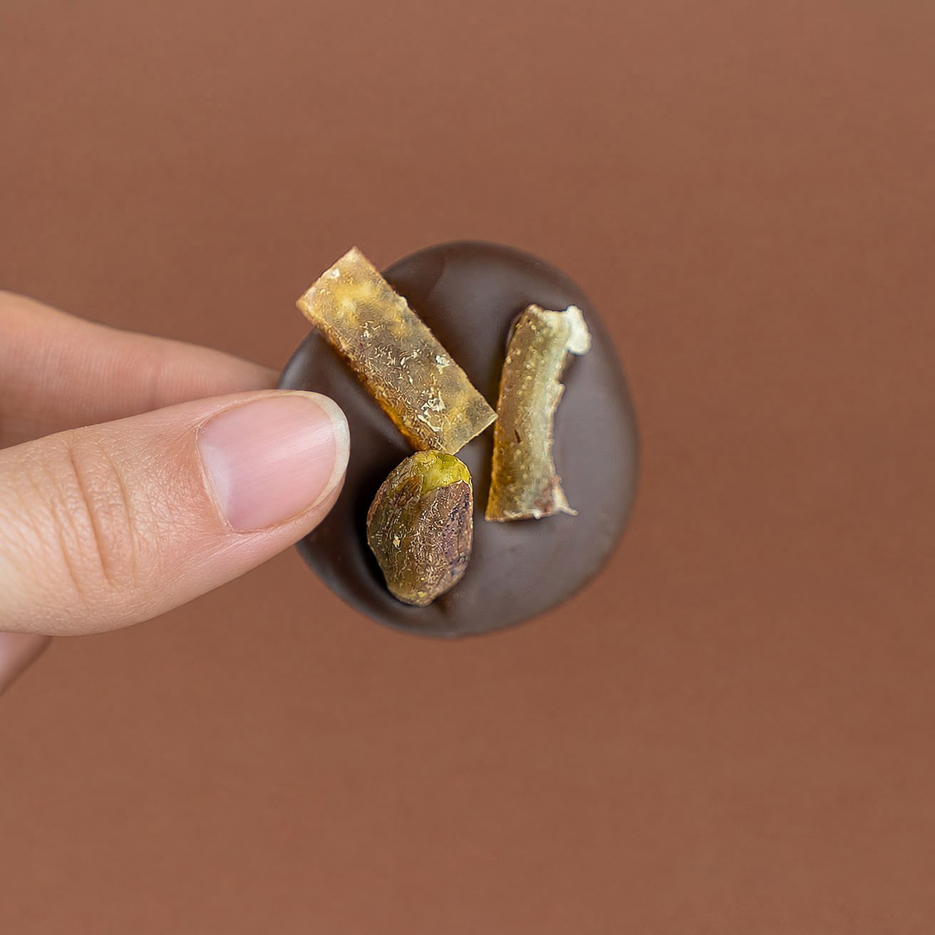 mendiant-single-milk-chocolate-and-dried-fruit.jpg