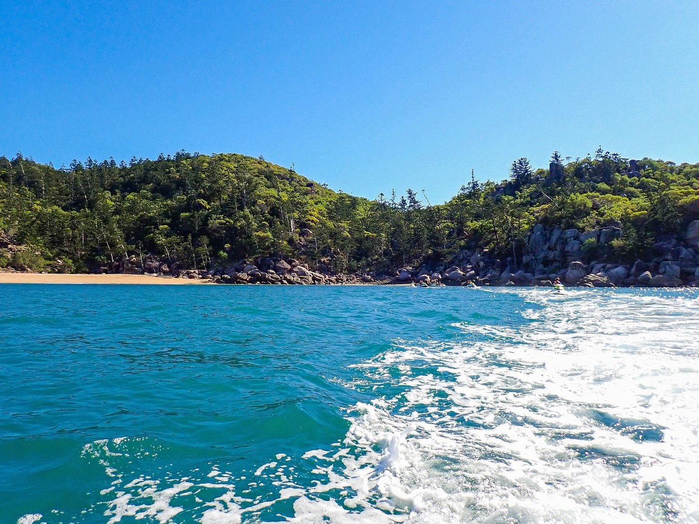 Day in, day out, living and breathing this magic rock we call home 🌴🩵

The past few days have been next level. Between jet ski hires, we&rsquo;ve smashed out all three of our tours, Top End, Five Bays, and today we wrapped it up with the full islan