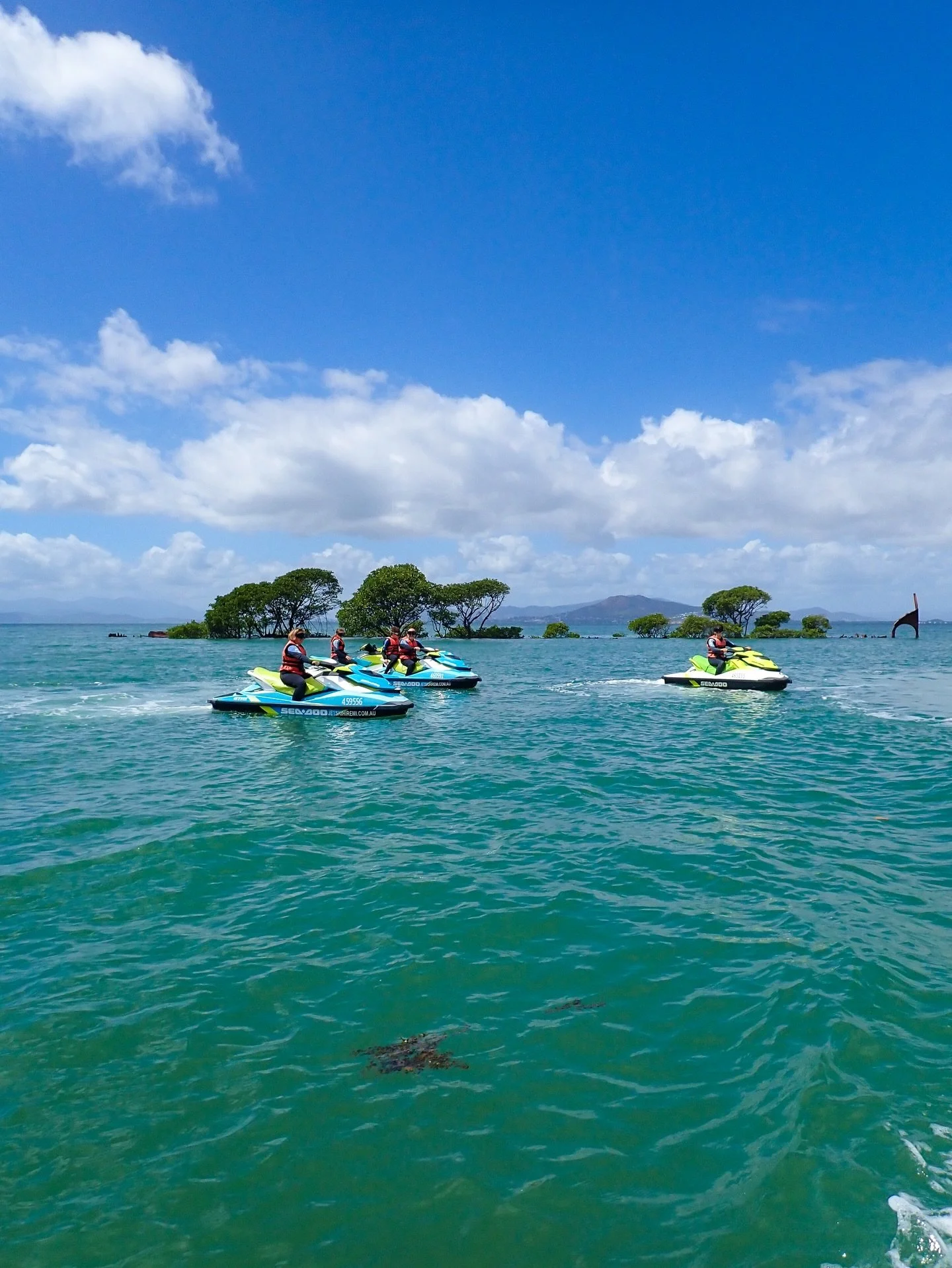 POV: your family lands a private jet ski tour 🌊

Giving a brand-new marine biology student the VIP tour, SS City of Adelaide, the bays, and all the life in between.

#thisismagneticisland #upforunexpected #magneticisland #townsvillenorthqueensland #