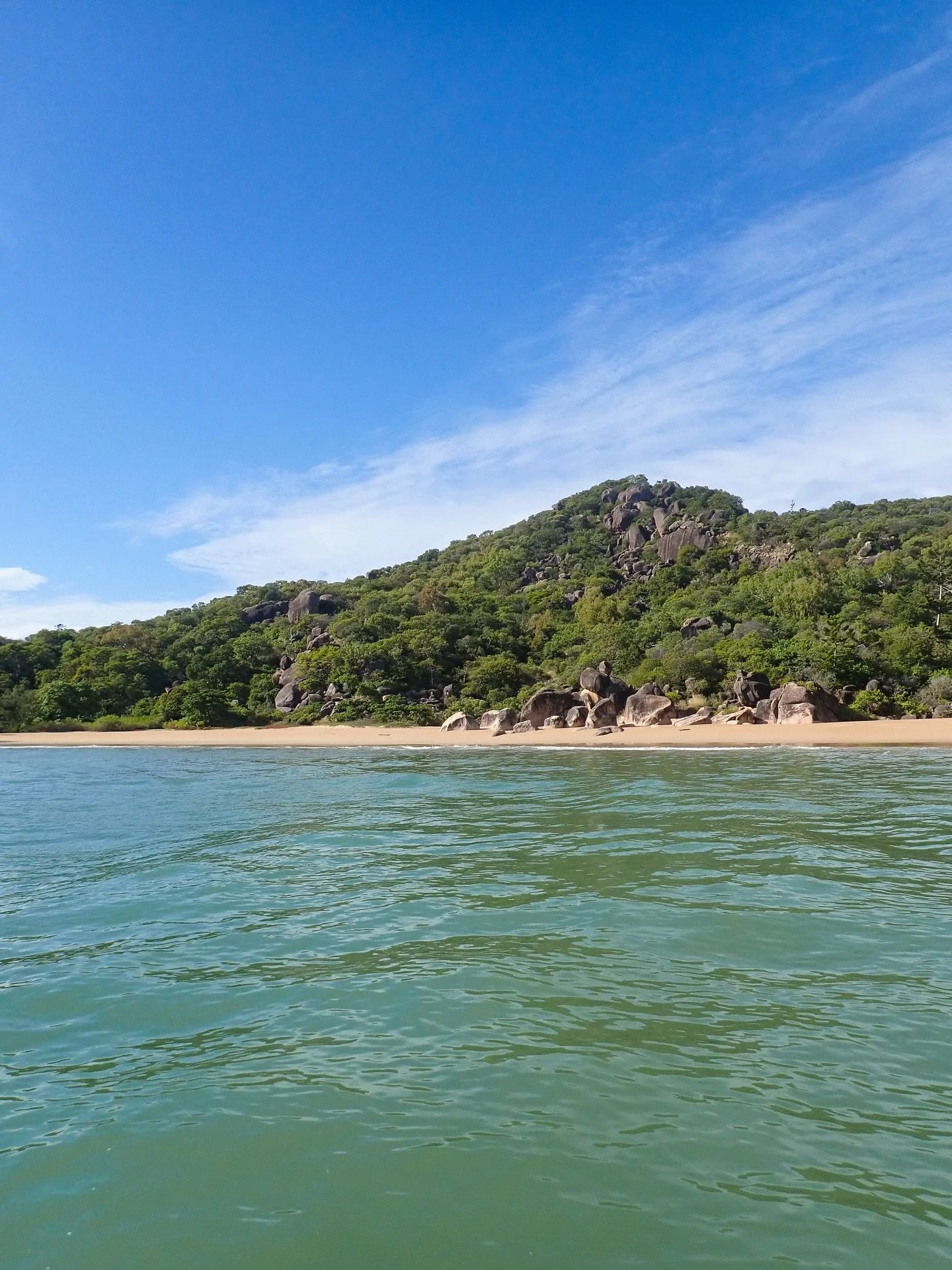 What did your Monday look like? 😏

Ours looked like back to back tours, empty beaches, and a lot of blue skies. Back at it tomorrow 🙌🏻

#thisismagneticisland #townsvillenorthqueensland #visitqueensland #queensland townsvilleshines