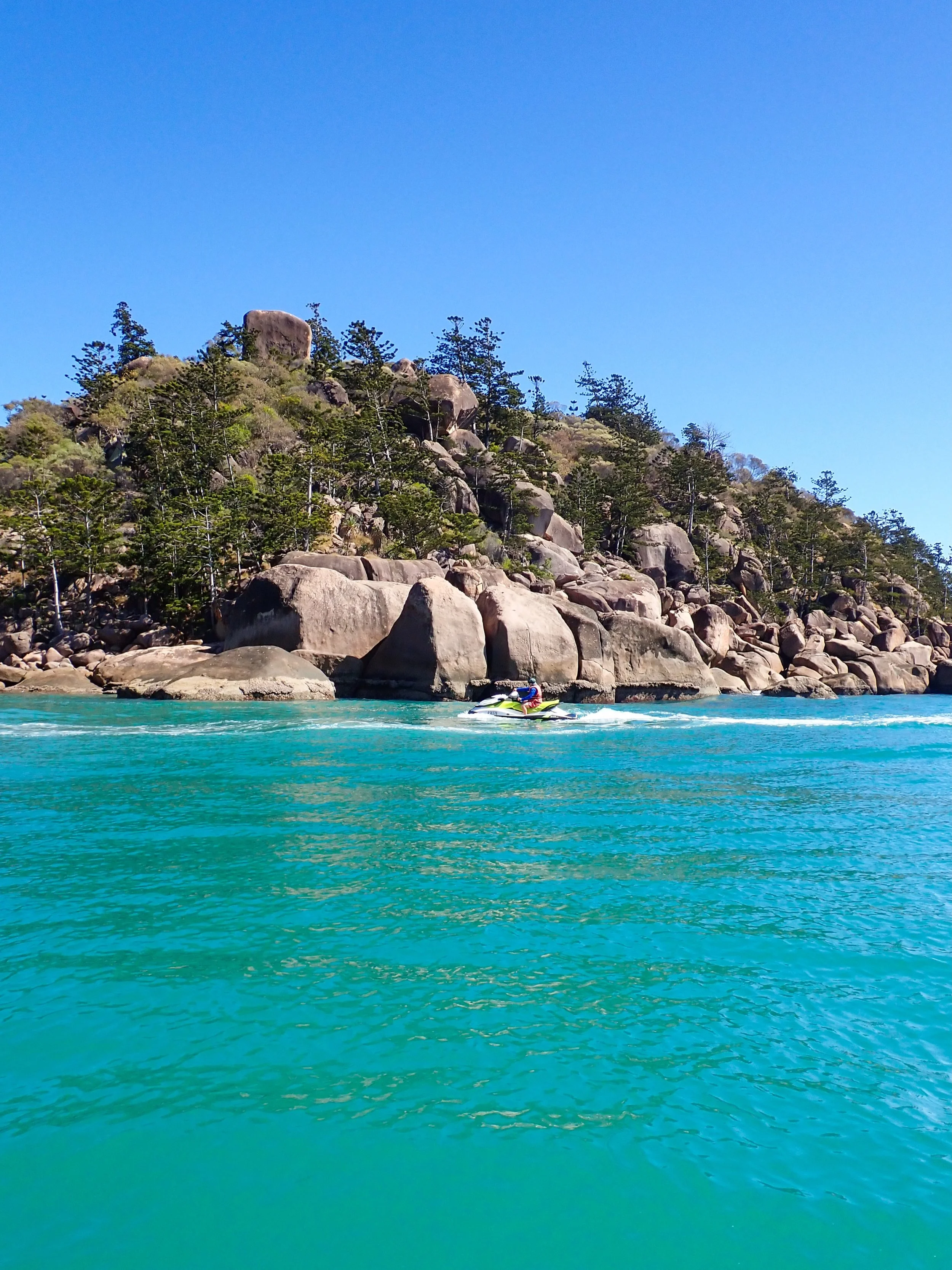 You didn&rsquo;t ask, but just so you know&hellip; this little corner of Balding Bay is my favourite place on Earth 🌏🩵

#thisismagneticisland #magneticisland #townsville #townsvillenorthqueensland #queensland