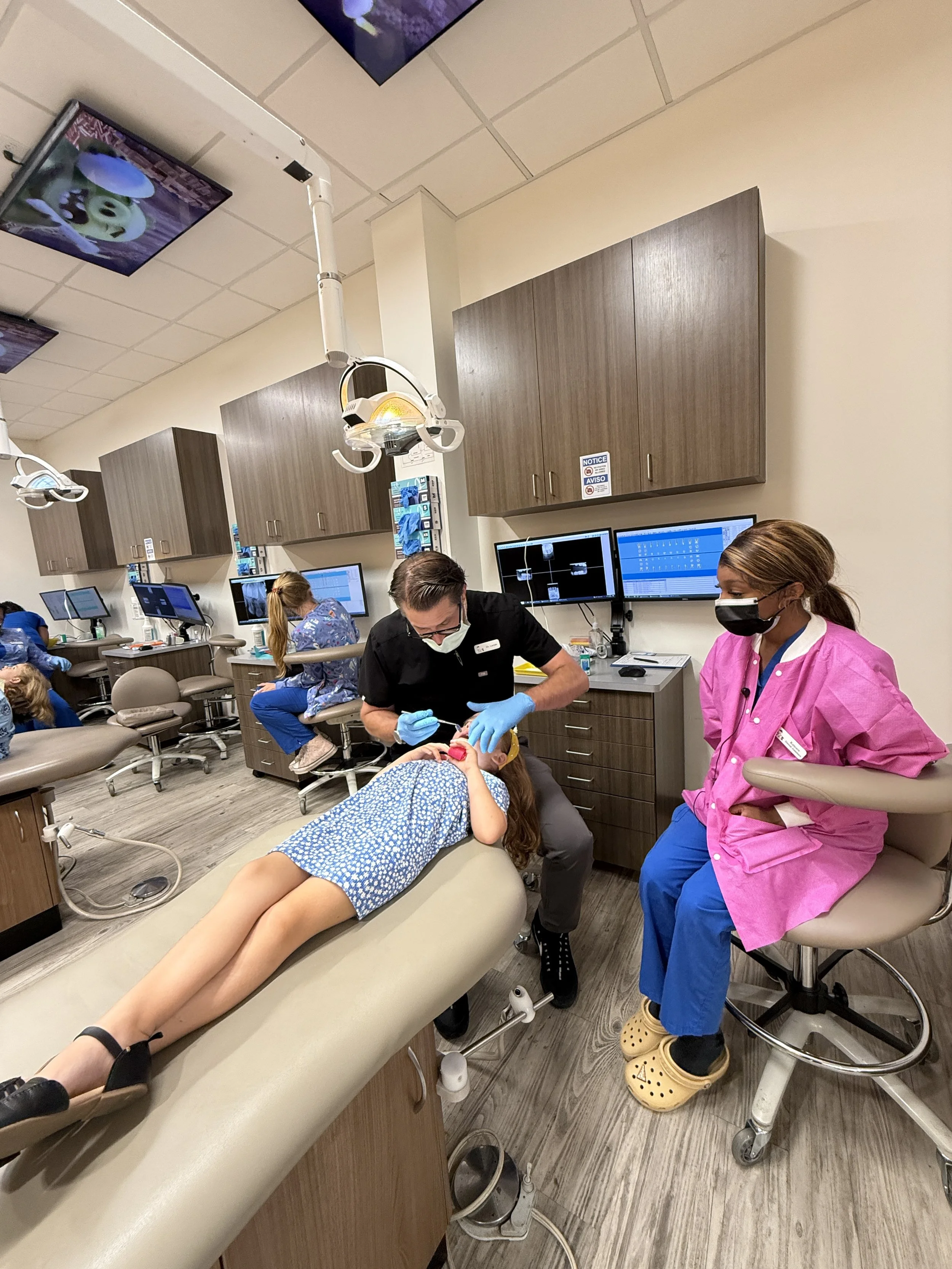 Why Your Child’s First Dental Visit Should Happen by Age 1 (and What Parents Can Expect)