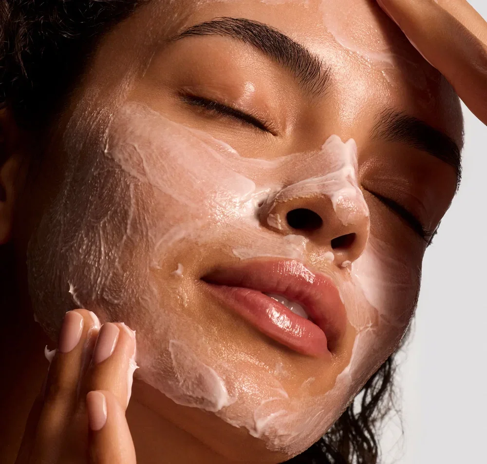 Cream-Cleanser_06_1000x.webp