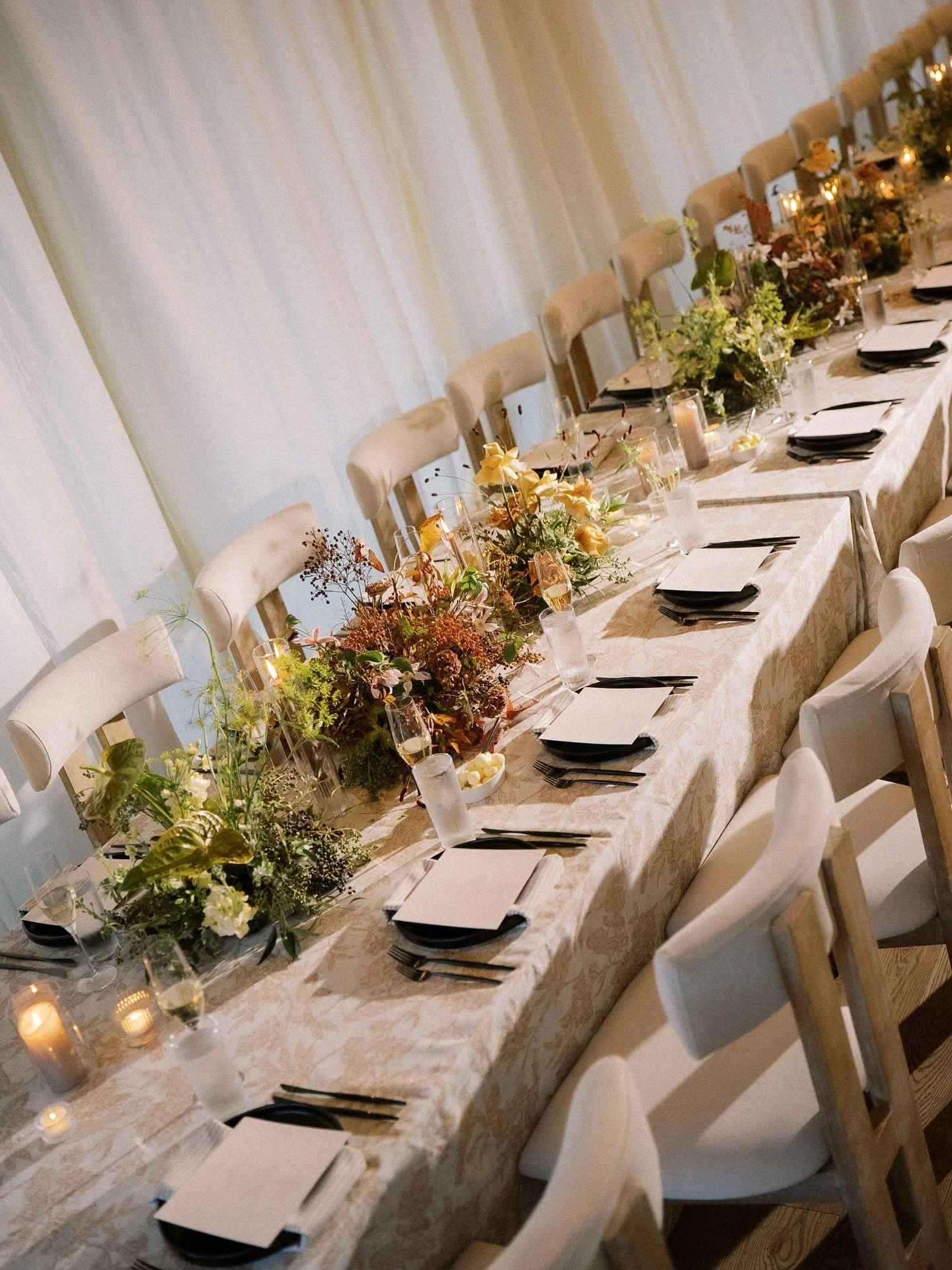 Effortless events for an even more effortless love. 

Planning+Design:&nbsp;@carlyblackevents&nbsp;
Photography:&nbsp;@ellestudios&nbsp;
Venue:&nbsp;@wilburmansion&nbsp;@lehighu
Reception Florals:&nbsp;@textureflorals&nbsp;
HAMU:&nbsp;@dewharbor&nbsp