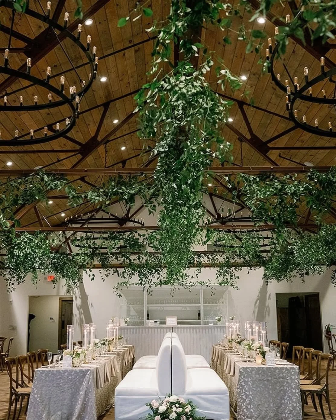 Elevating events with bespoke luxury&mdash;beyond furniture, we curate every detail for an unforgettable experience even the ones you may not think about. 😉
 
@addyraephoto 
@lovehausevents 
@dfweventdesign 
@renaultwineryresort 
@sketchytina 
@sunn