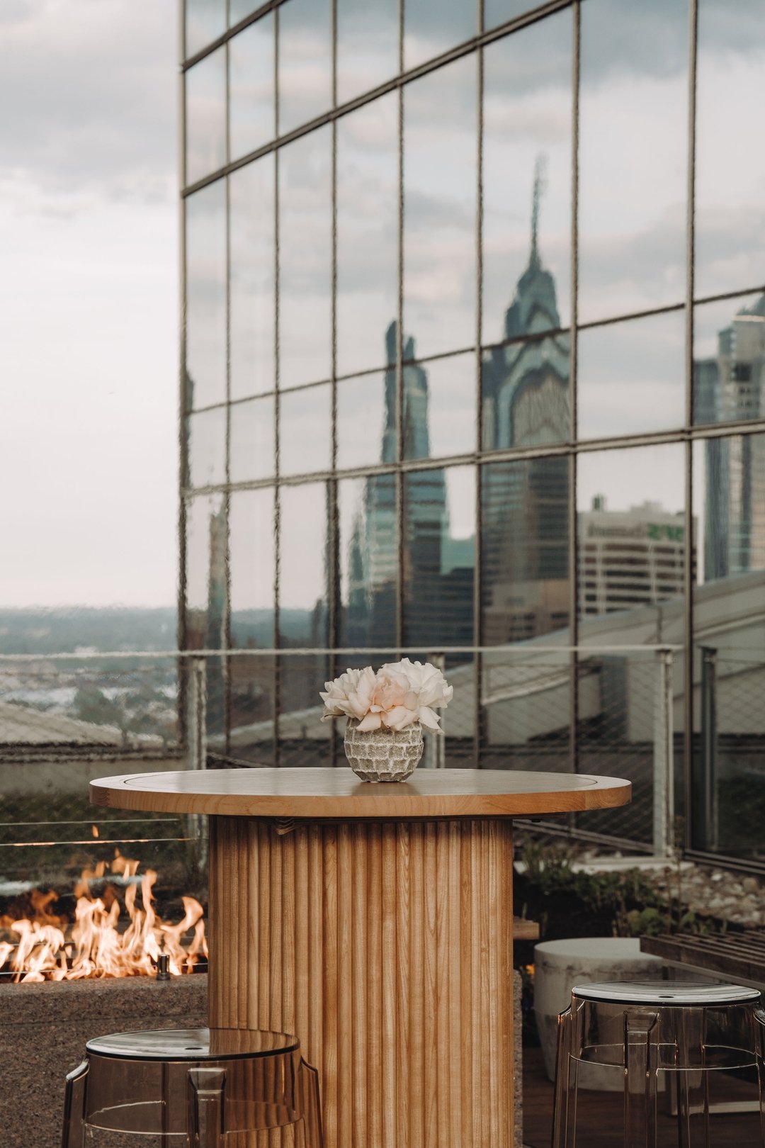 Bringing social sophistication at any level! 

Look back on @modluxweddingphl &amp; @phillystylezine Innovators in Aesthetics &amp; Beauty Event last may. Manifesting more rooftops over philly this 2025

@modluxweddingphl 
@modernluxury
@phillystylez