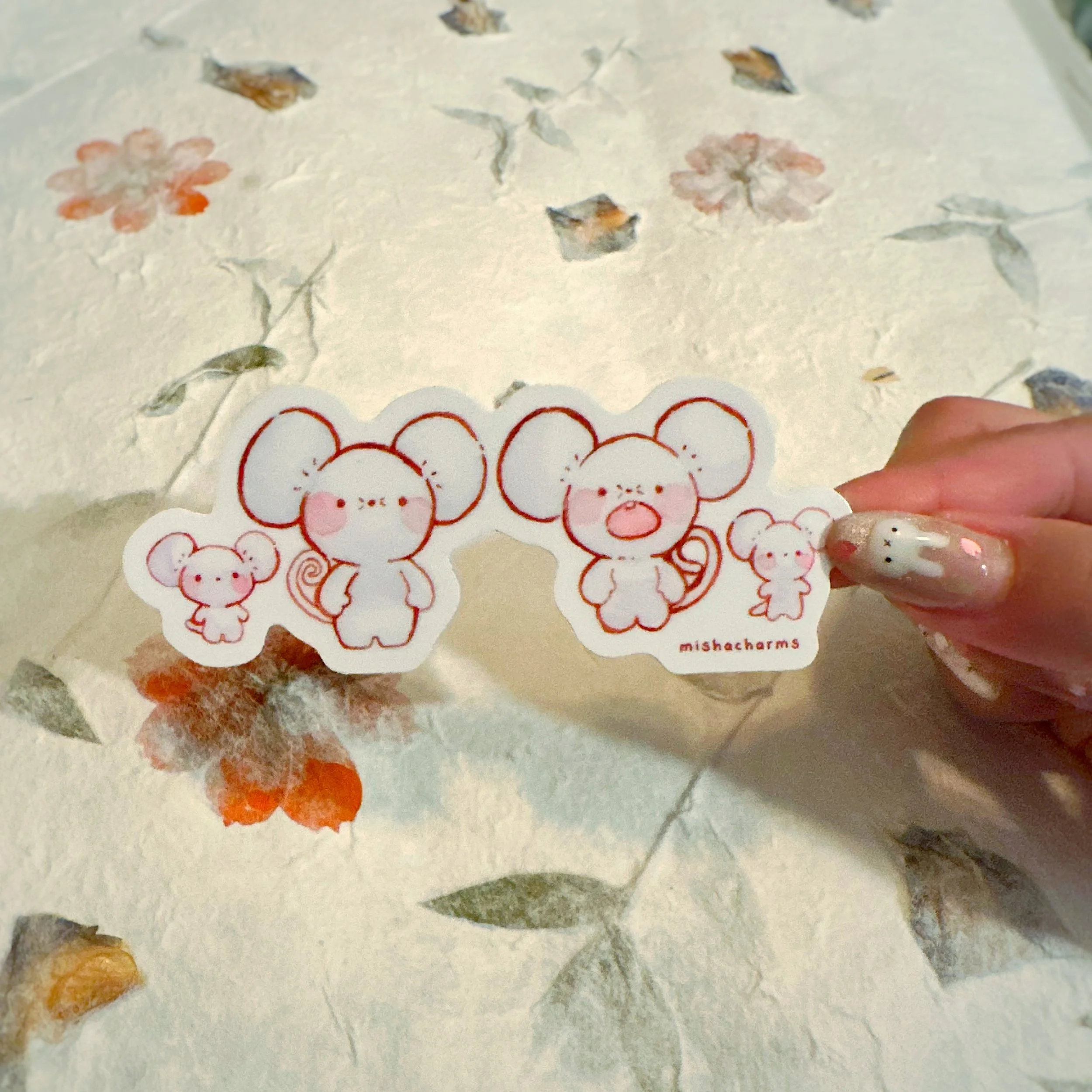 little maus: family die cut sticker