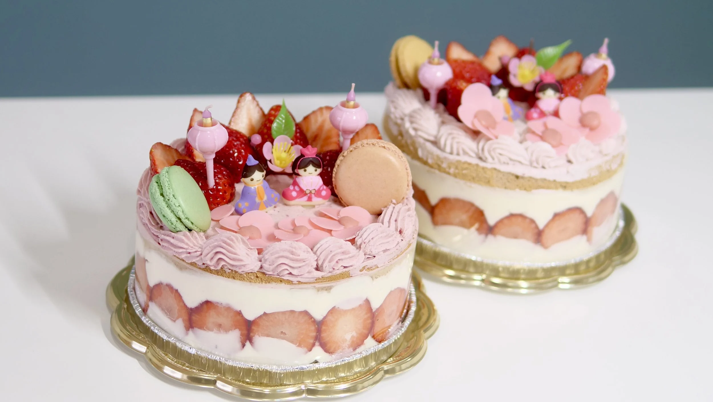【レッスンレポート】イチゴをたくさん飾って。大人のためのひな祭りチーズケーキ