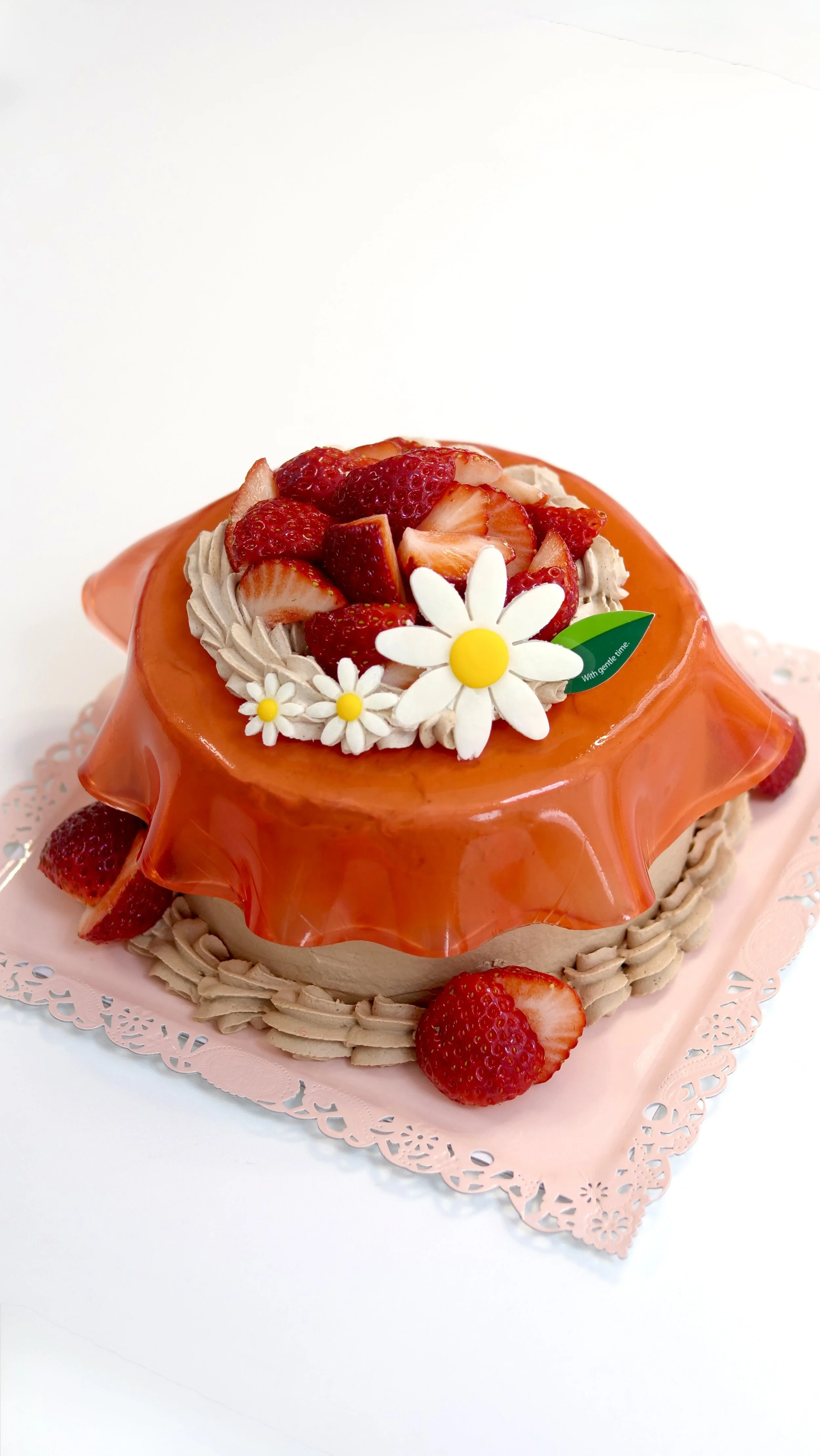 パティスリー３０１の3月のレッスンでさくせいするイチゴのベールケーキの写真