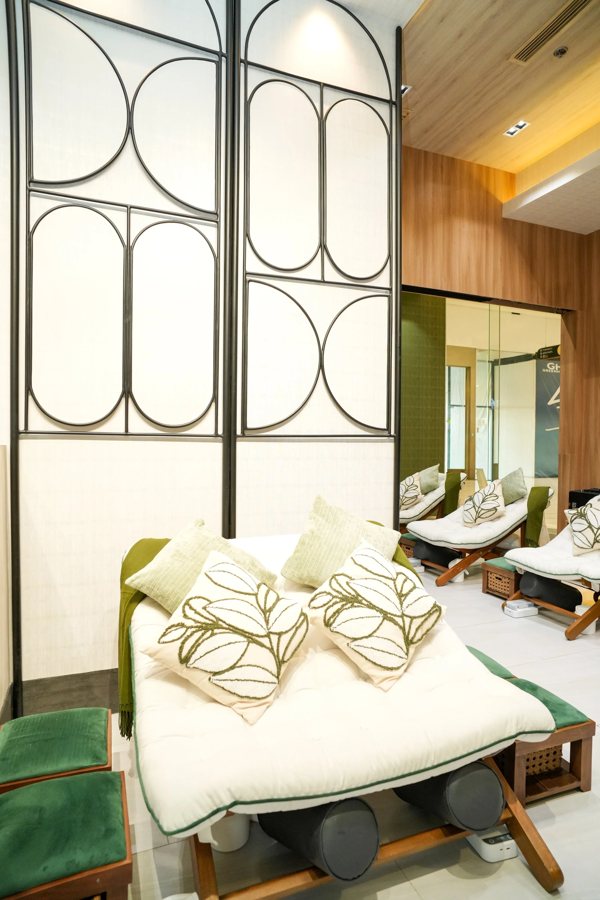 Double Seating Area