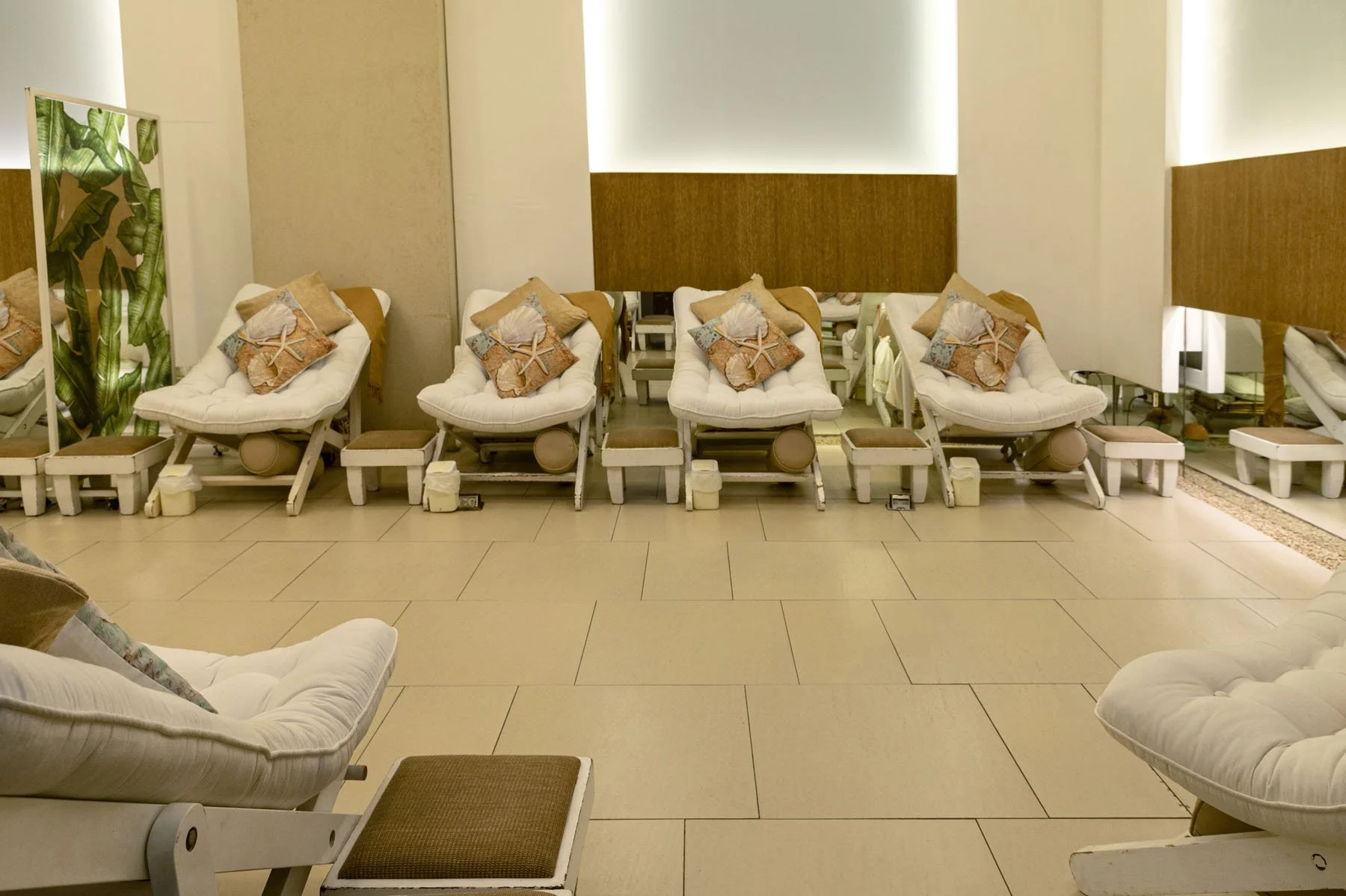 Main Seating Area 10.jpg