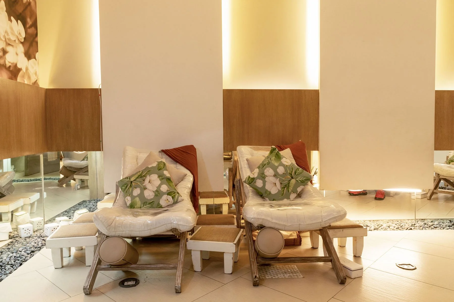 Main Seating Area 1.jpg