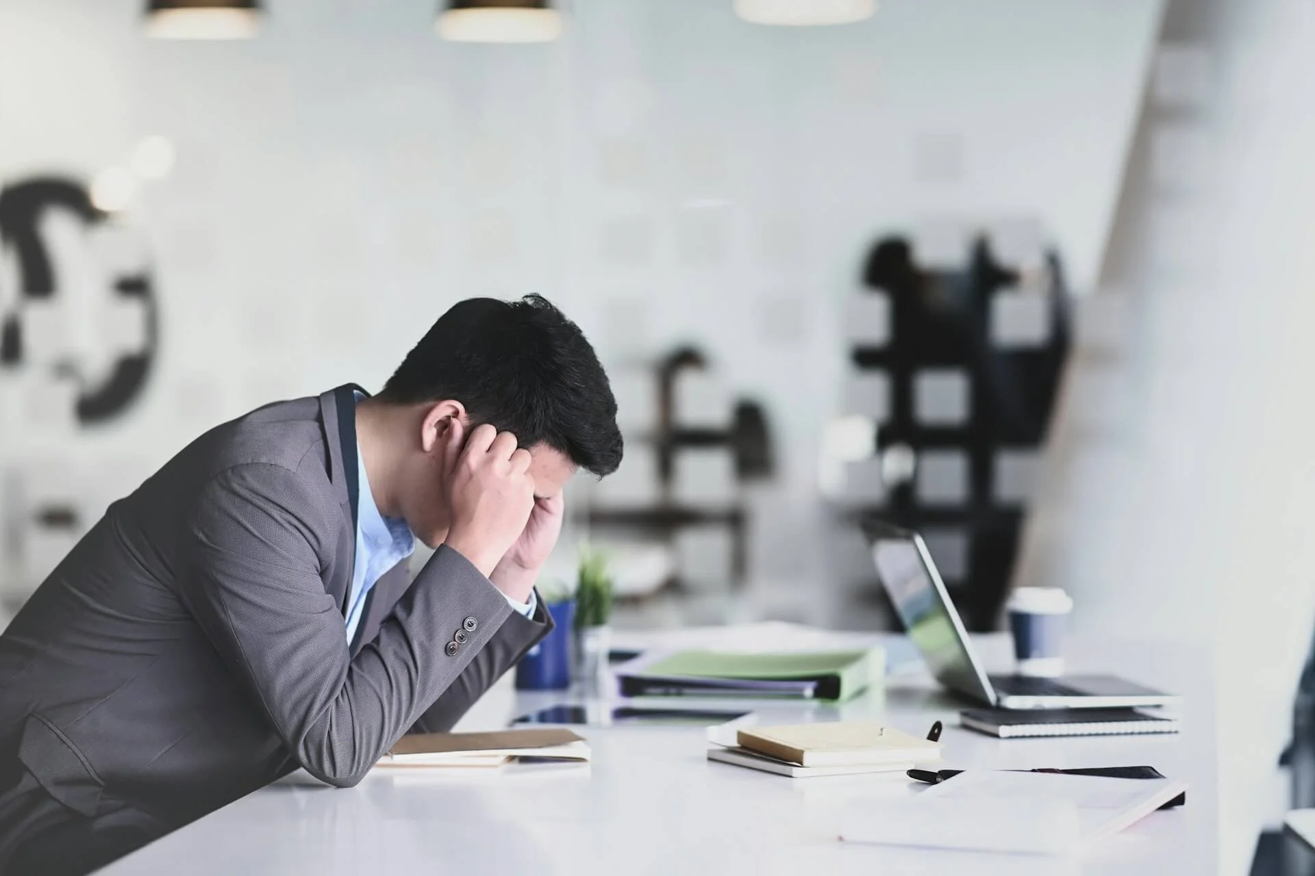 Creating an Executive Mental Reset Strategy for Stressed Businessmen