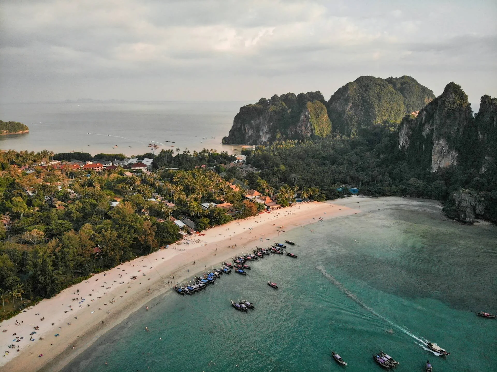Men's Health Retreats for Retirees in Thailand: What You Need to Know