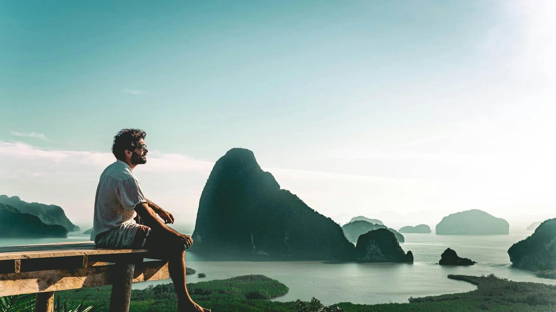Men Only Retreats in Thailand For Males Struggling with Life