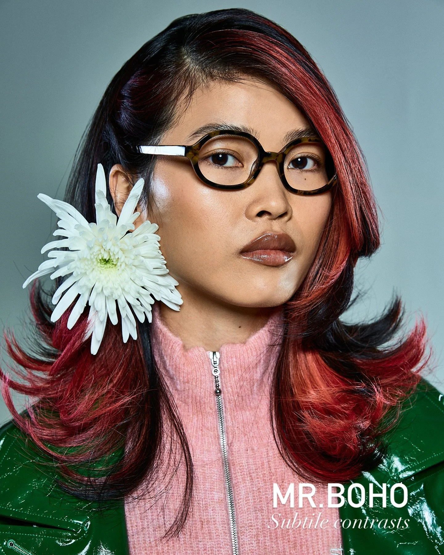 MR. BOHO &mdash; express your difference. ✨
Bold shapes. Subtle contrasts. Timeless attitude.
This look captures everything MR. BOHO stands for &mdash; confidence with a creative twist.

Round acetate frames, tortoiseshell finish, and the modern edge
