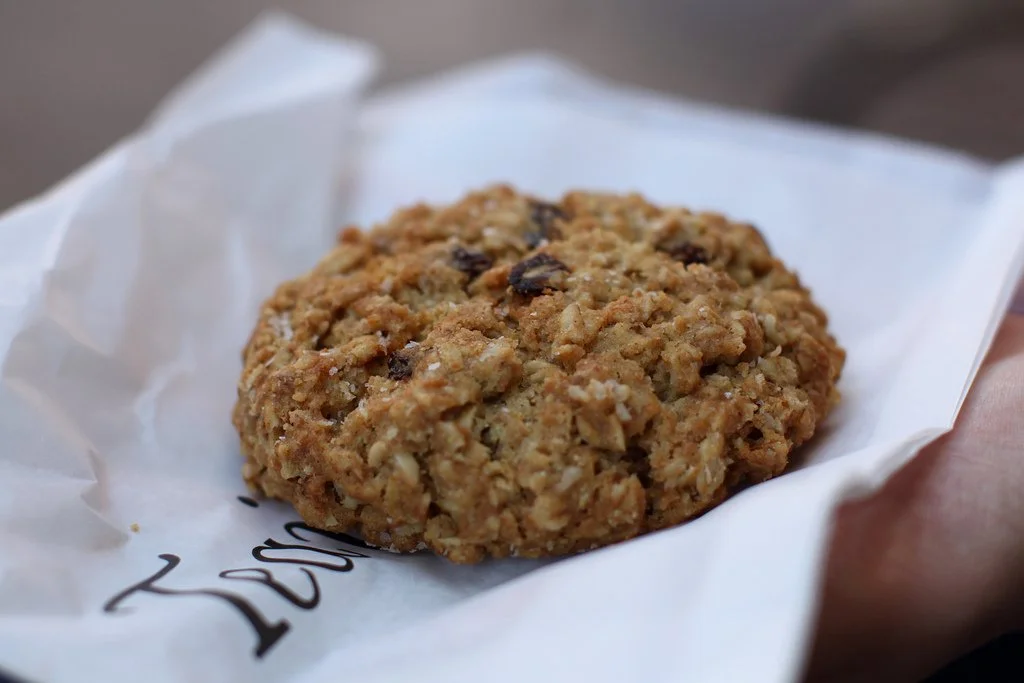 Μπισκότα με βρώμη, ξηρούς καρπούς και αποξηραμένα φρούτα