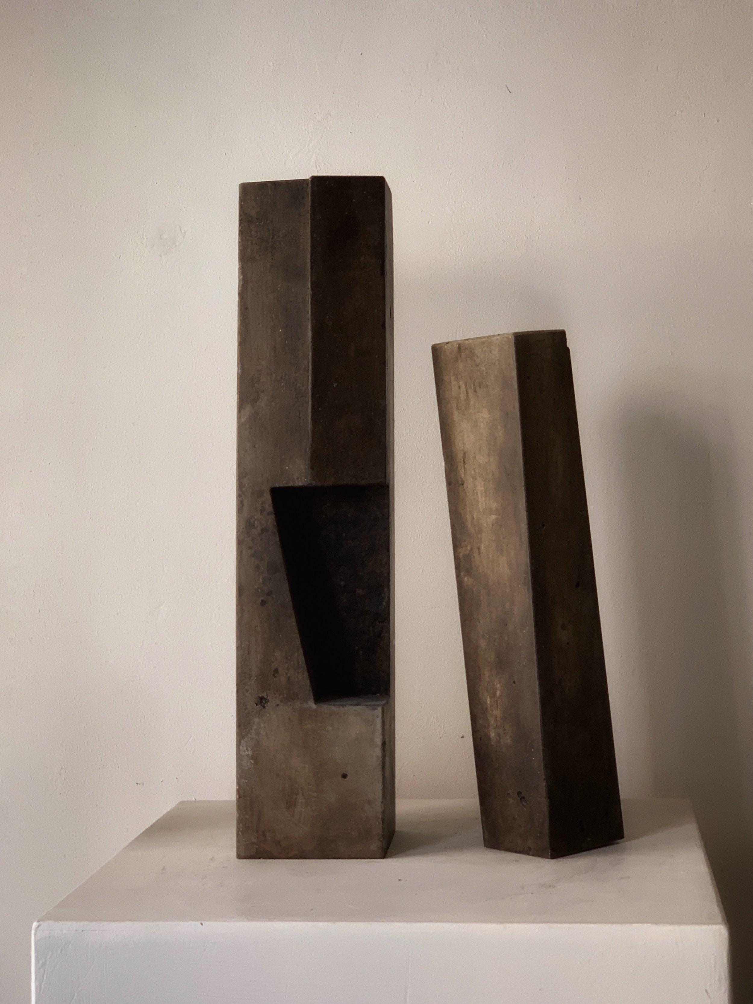 Hard Talk No.2
cast concrete with Berlin sand, basalt and bees wax.
26 × 46 x 10