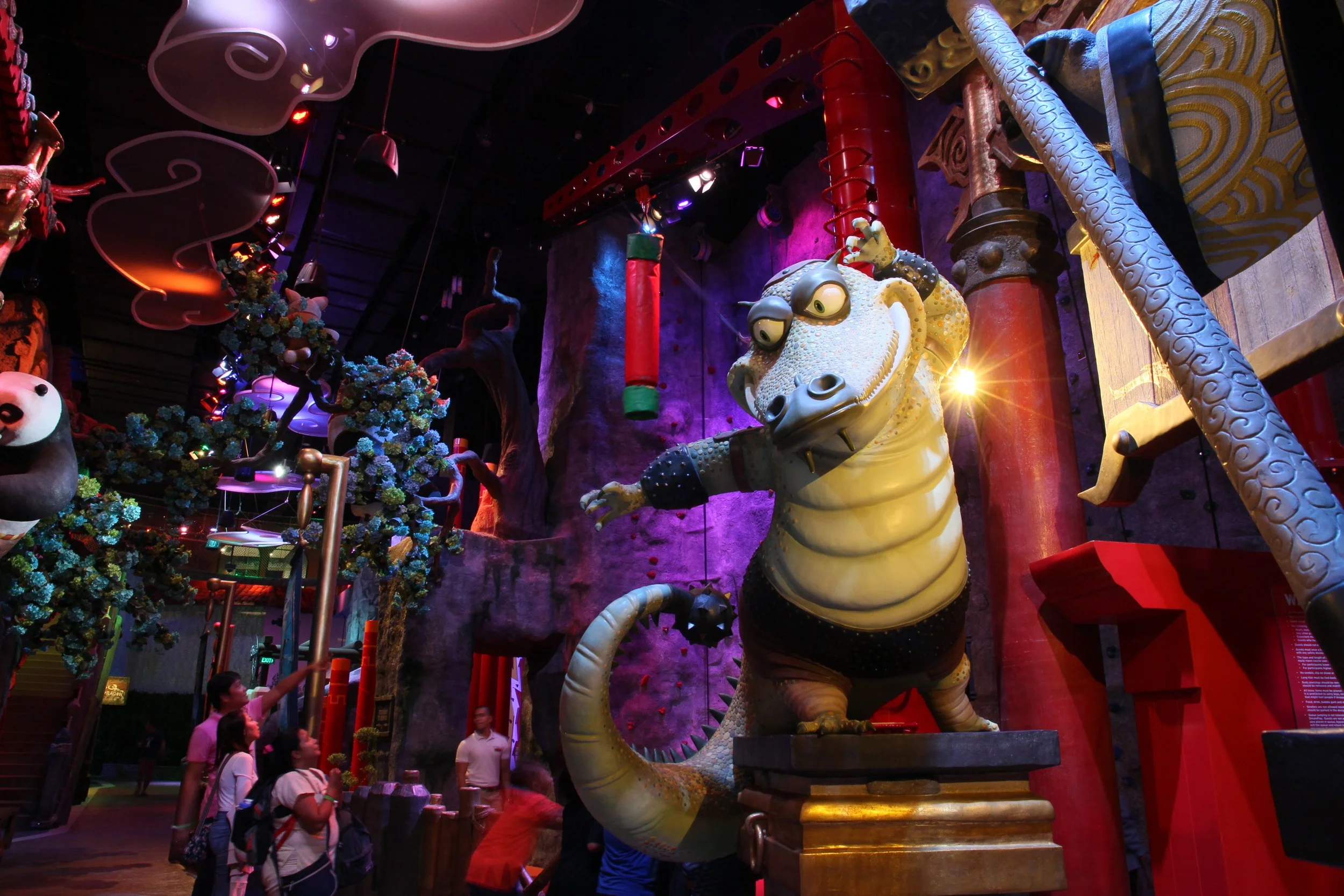 Circulation and science exhibits (15).JPG