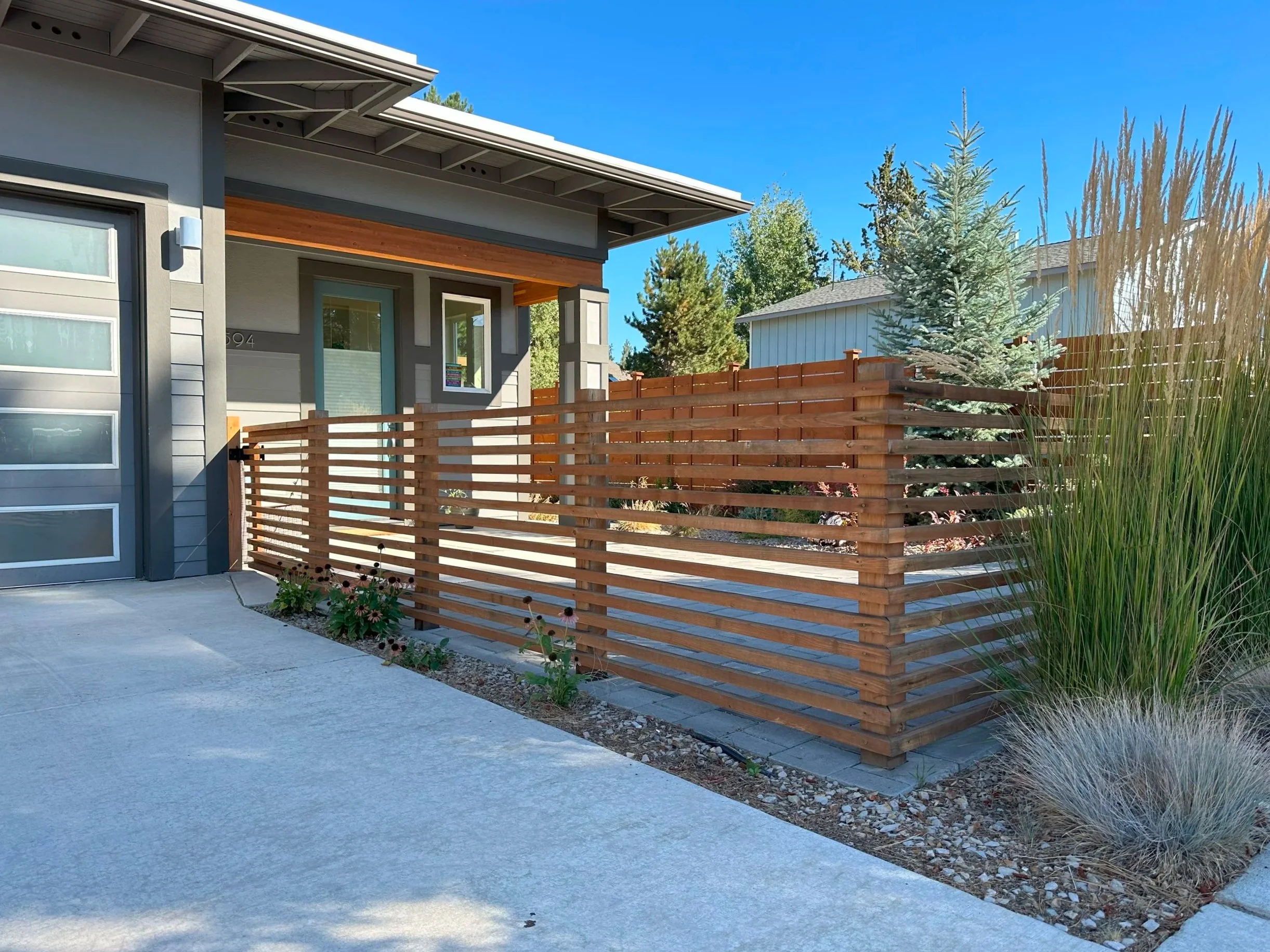 horizontal cedar fence