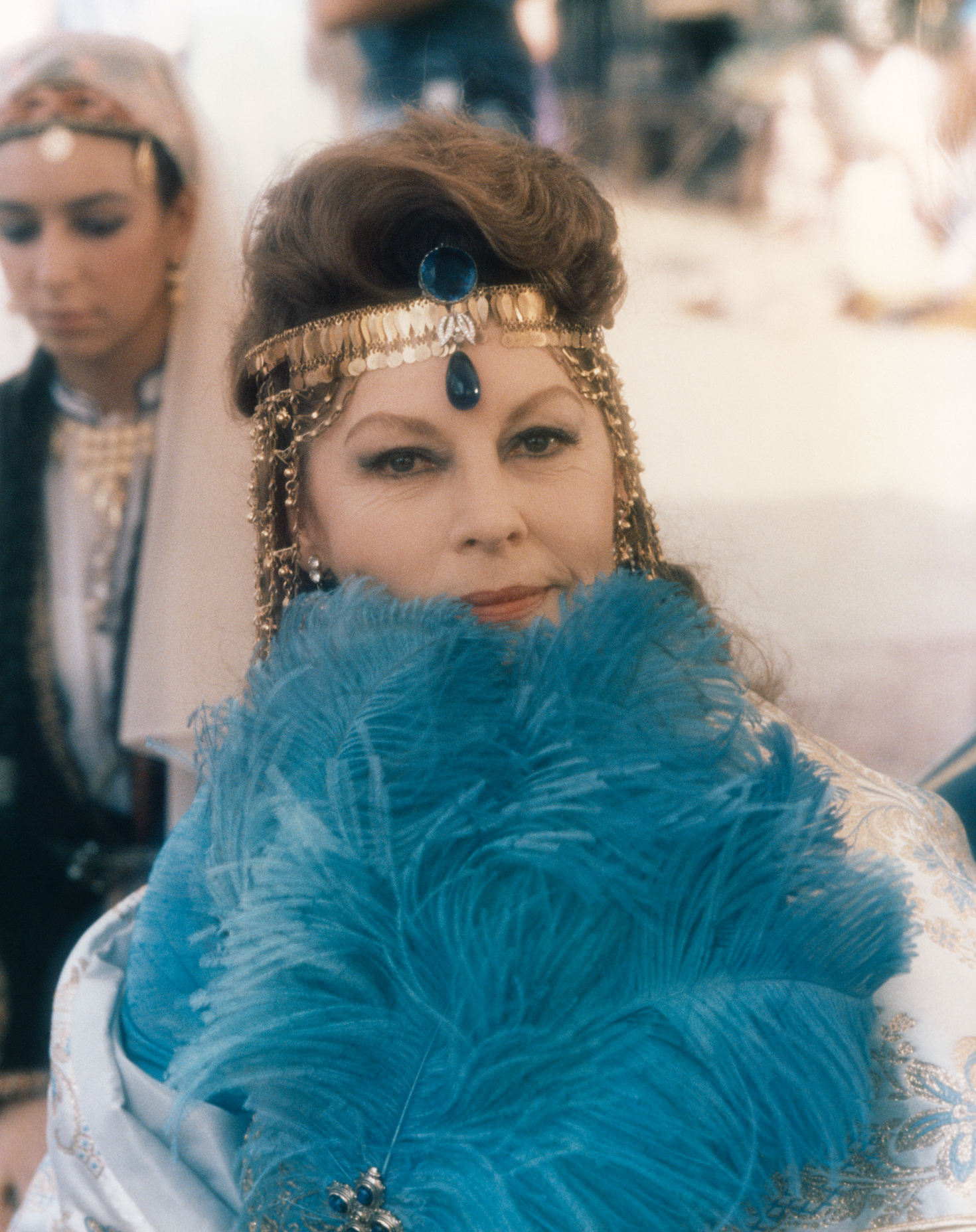 Kadin in "Harem" (1985)