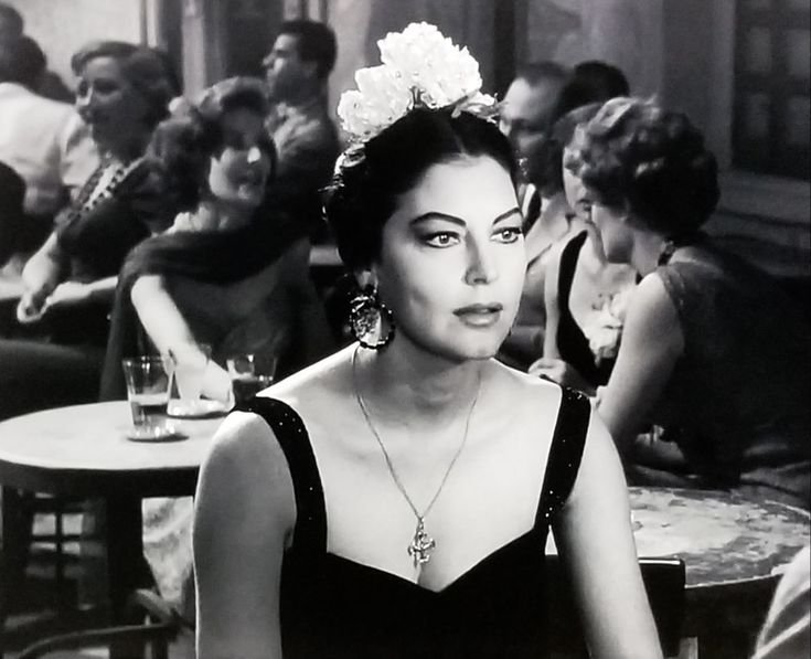 Soledad in "The Angel Wore Red (1960)