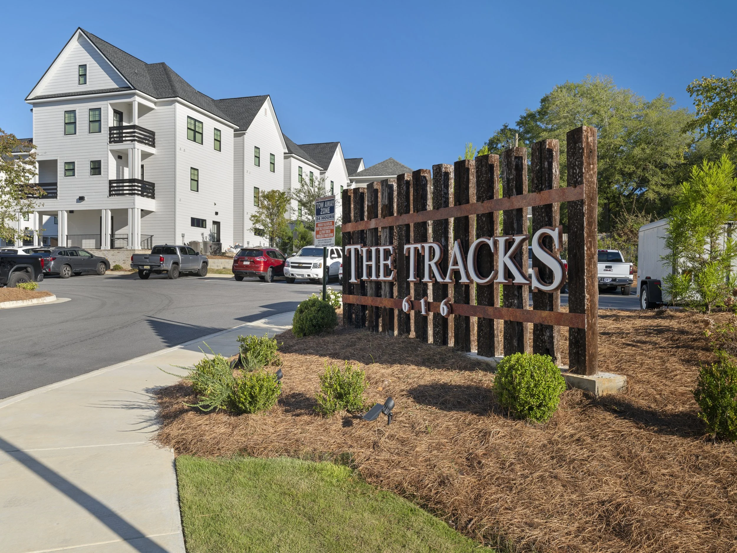 THETRACKS-1.jpg